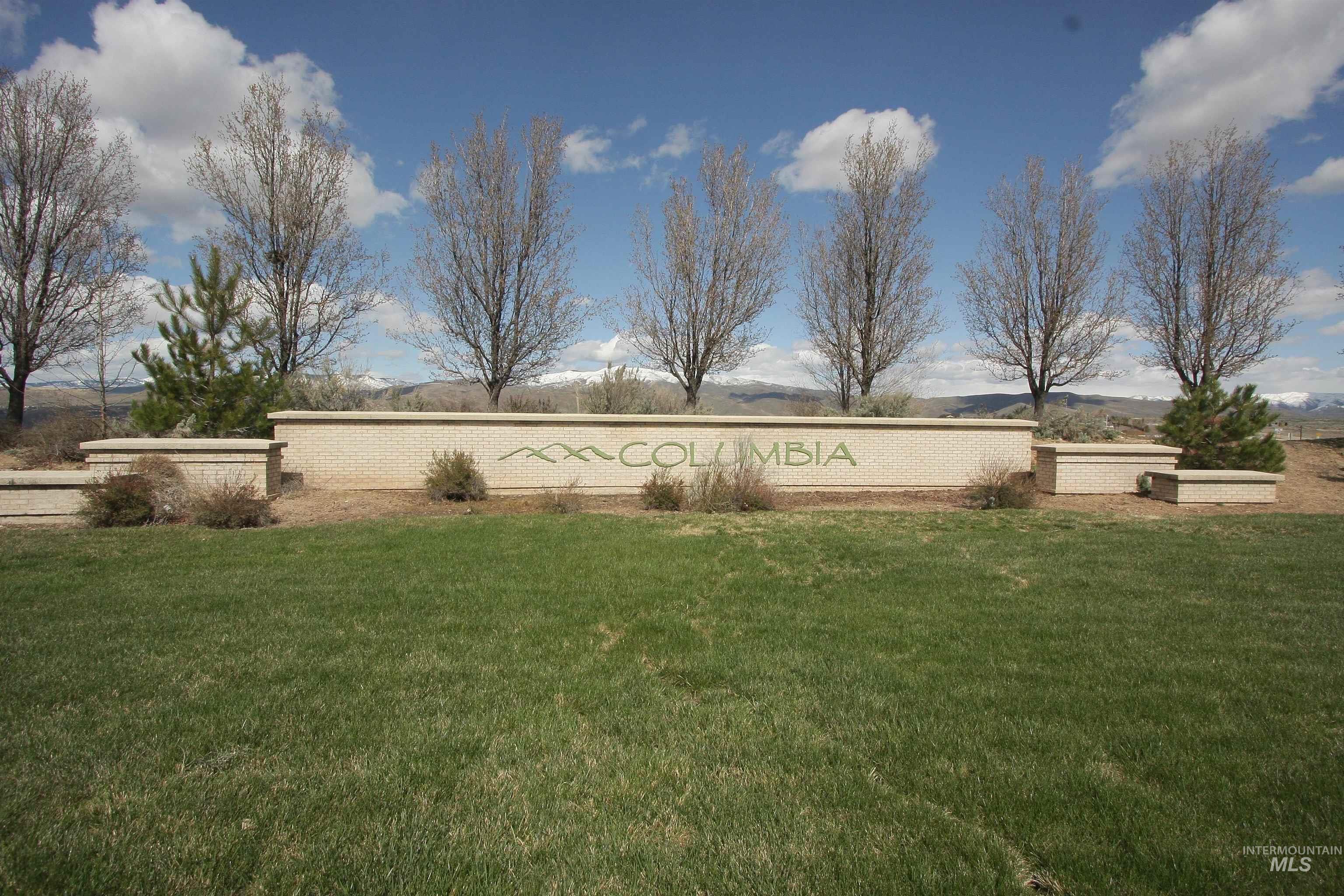 5834 S Snowdrop Place