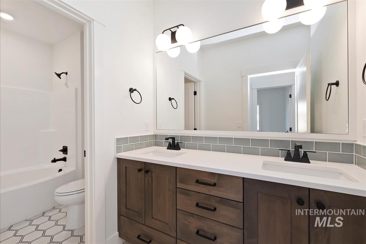 4716 N Camp Creek Ave