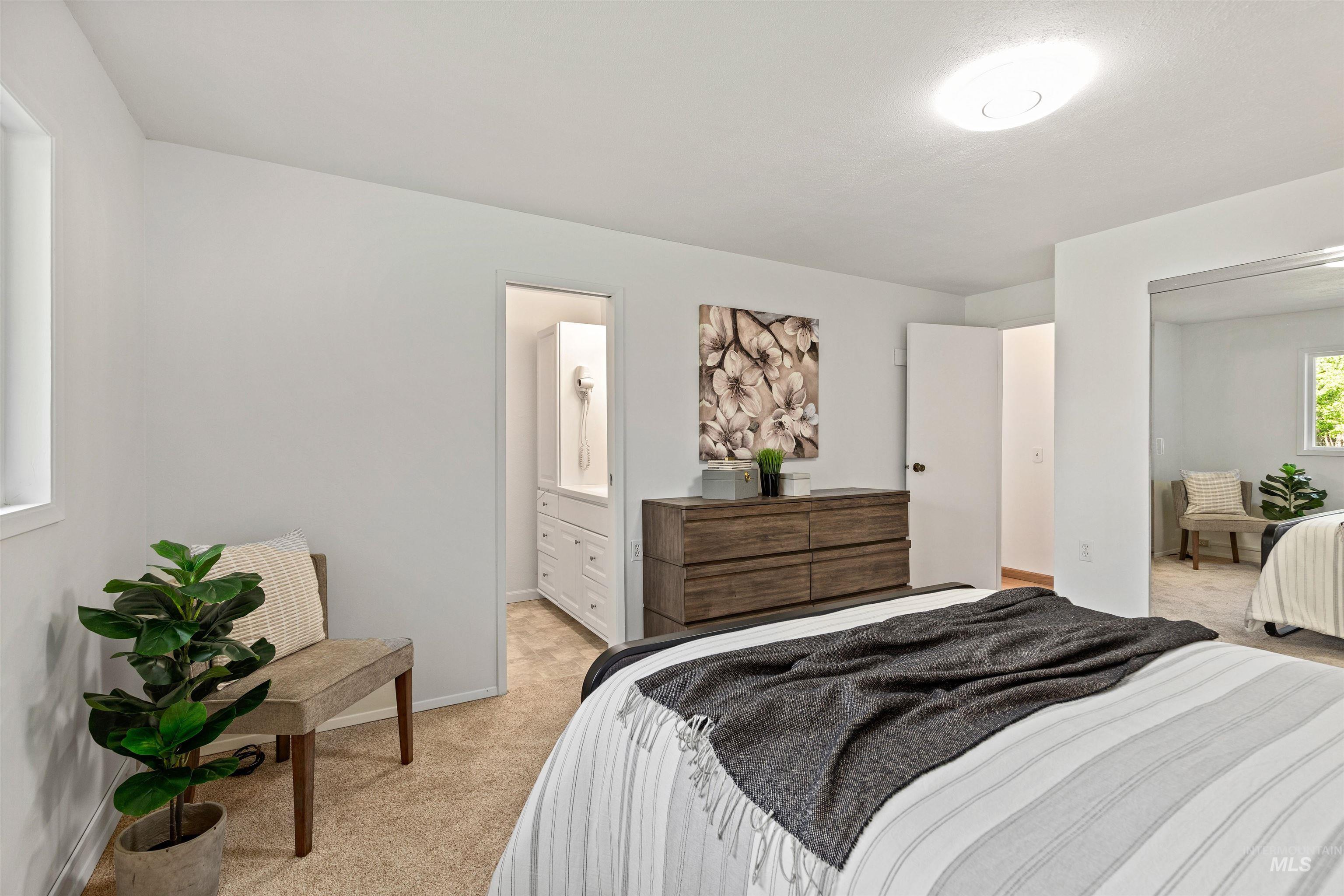 11134 W Mohawk Drive