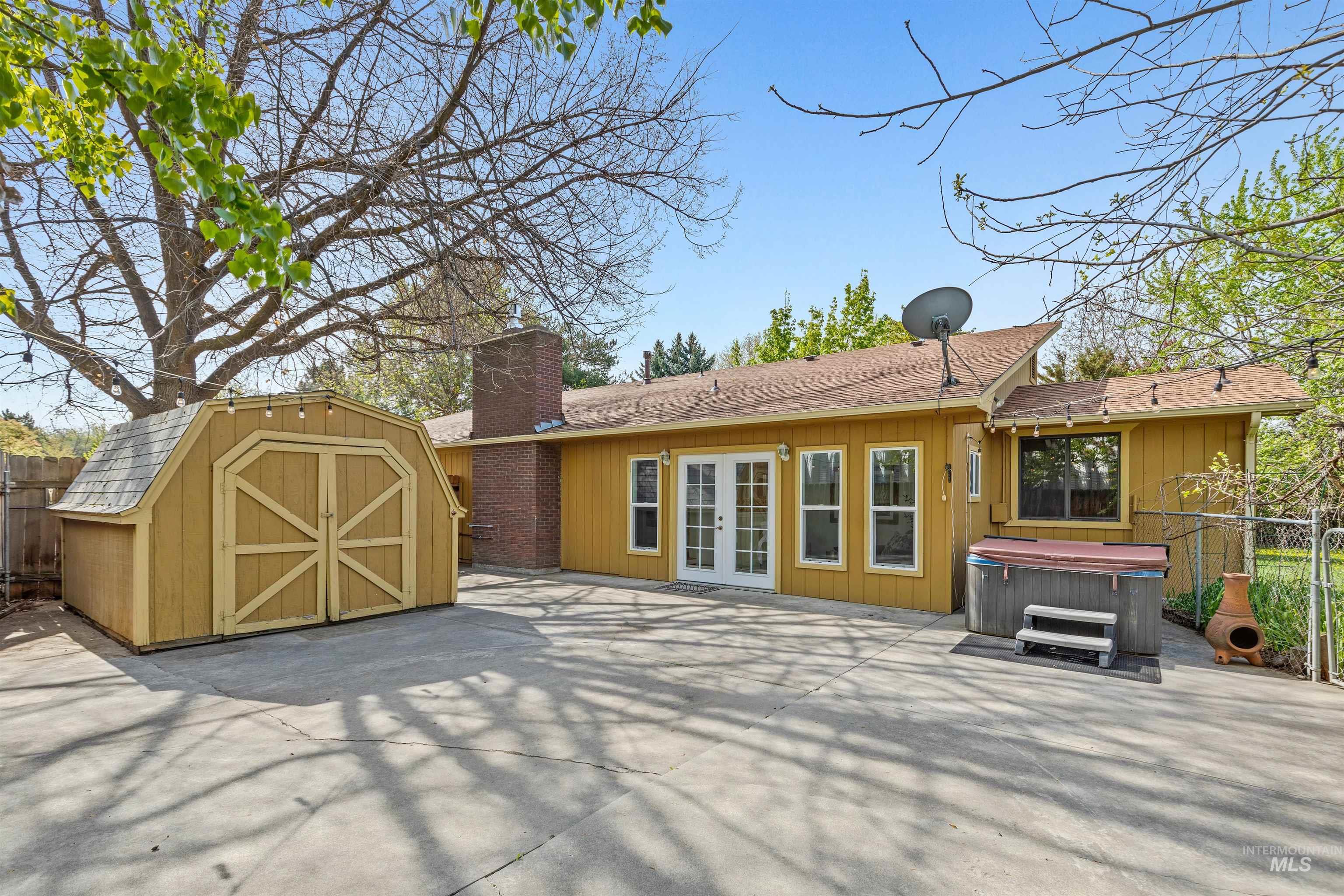 11134 W Mohawk Drive