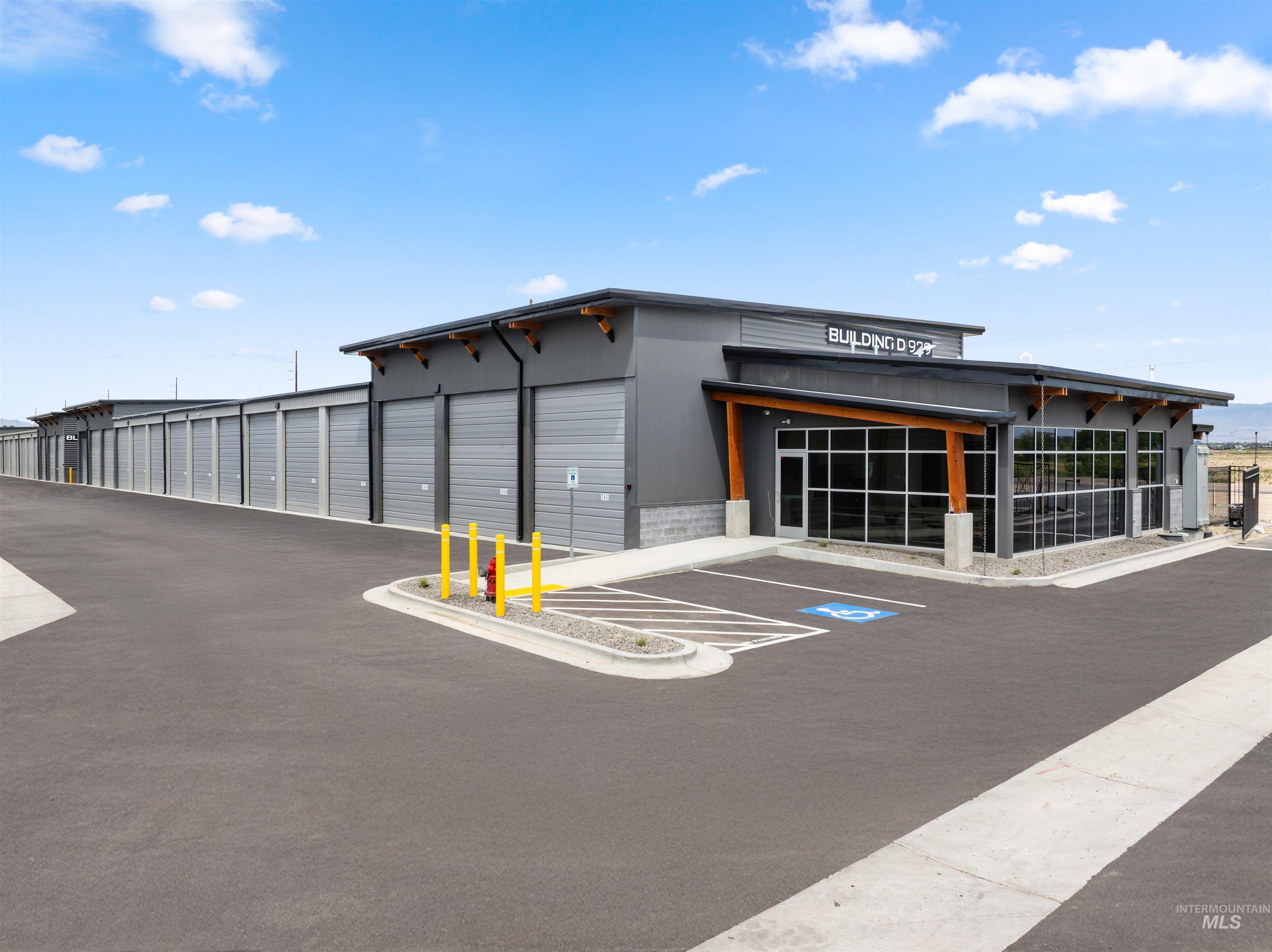 909 N Highway 16 Unit: 111 & 124