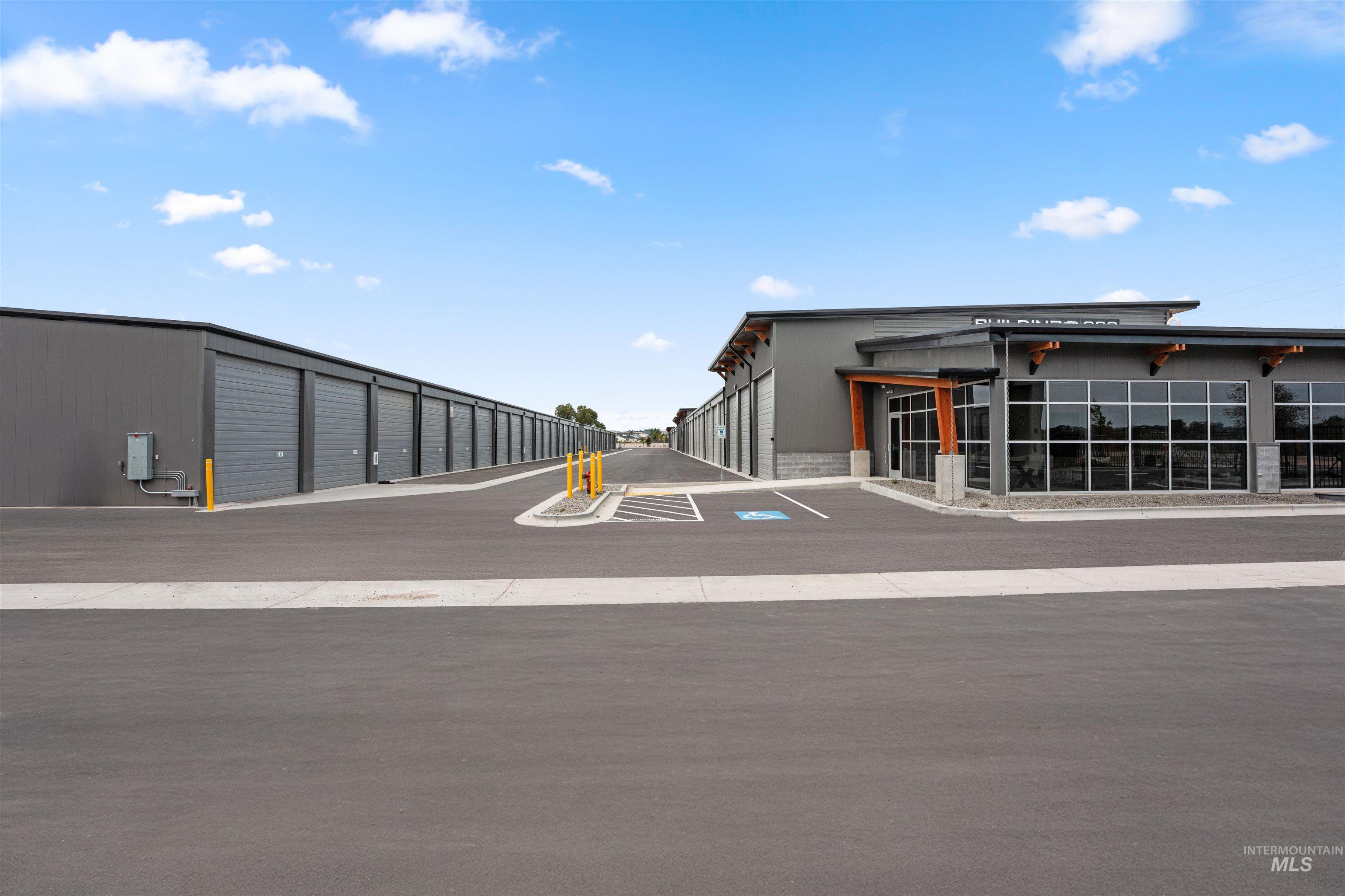 909 N Highway 16 Unit: 111 & 124