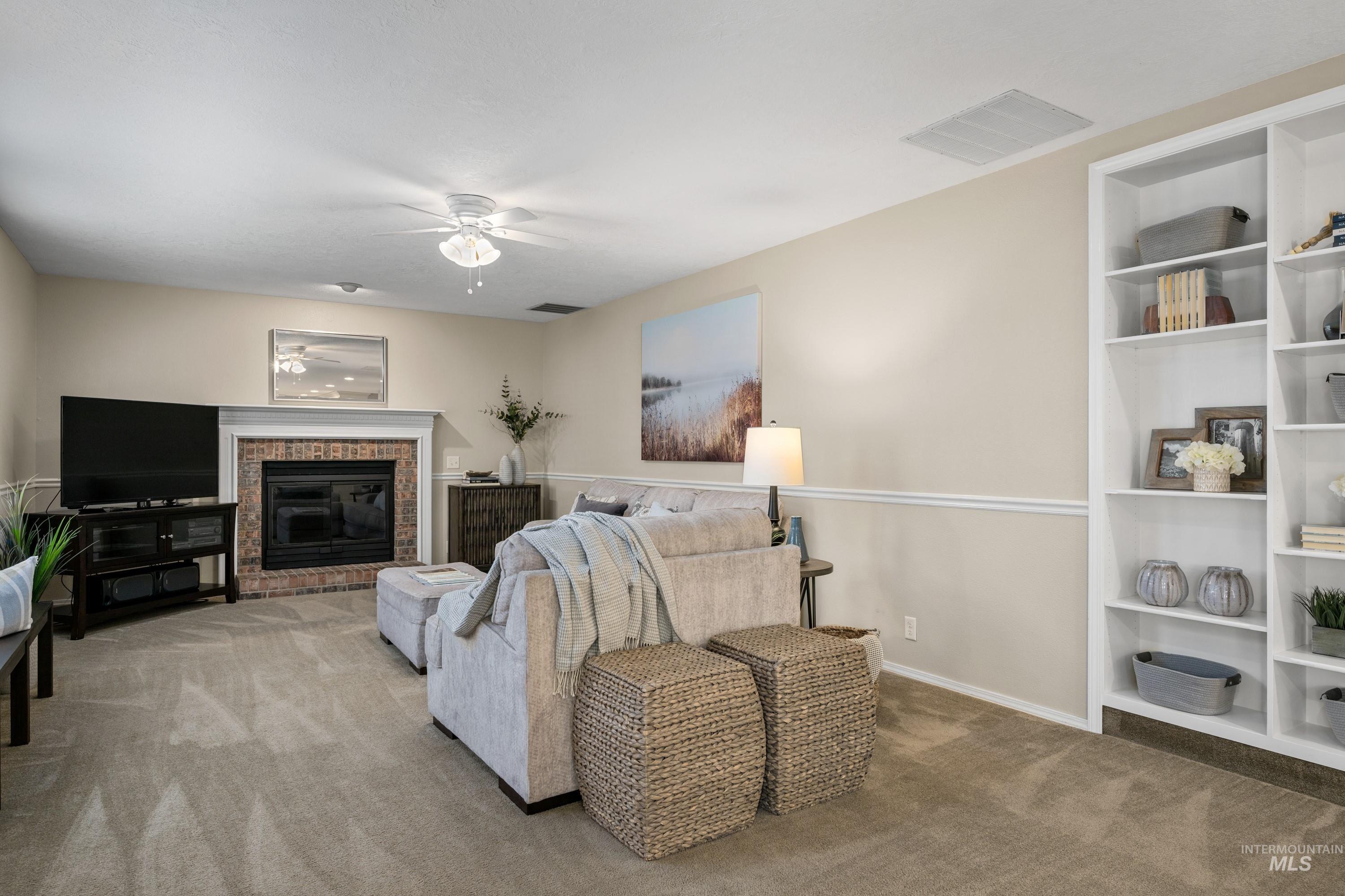 2472 E Bergeson Street