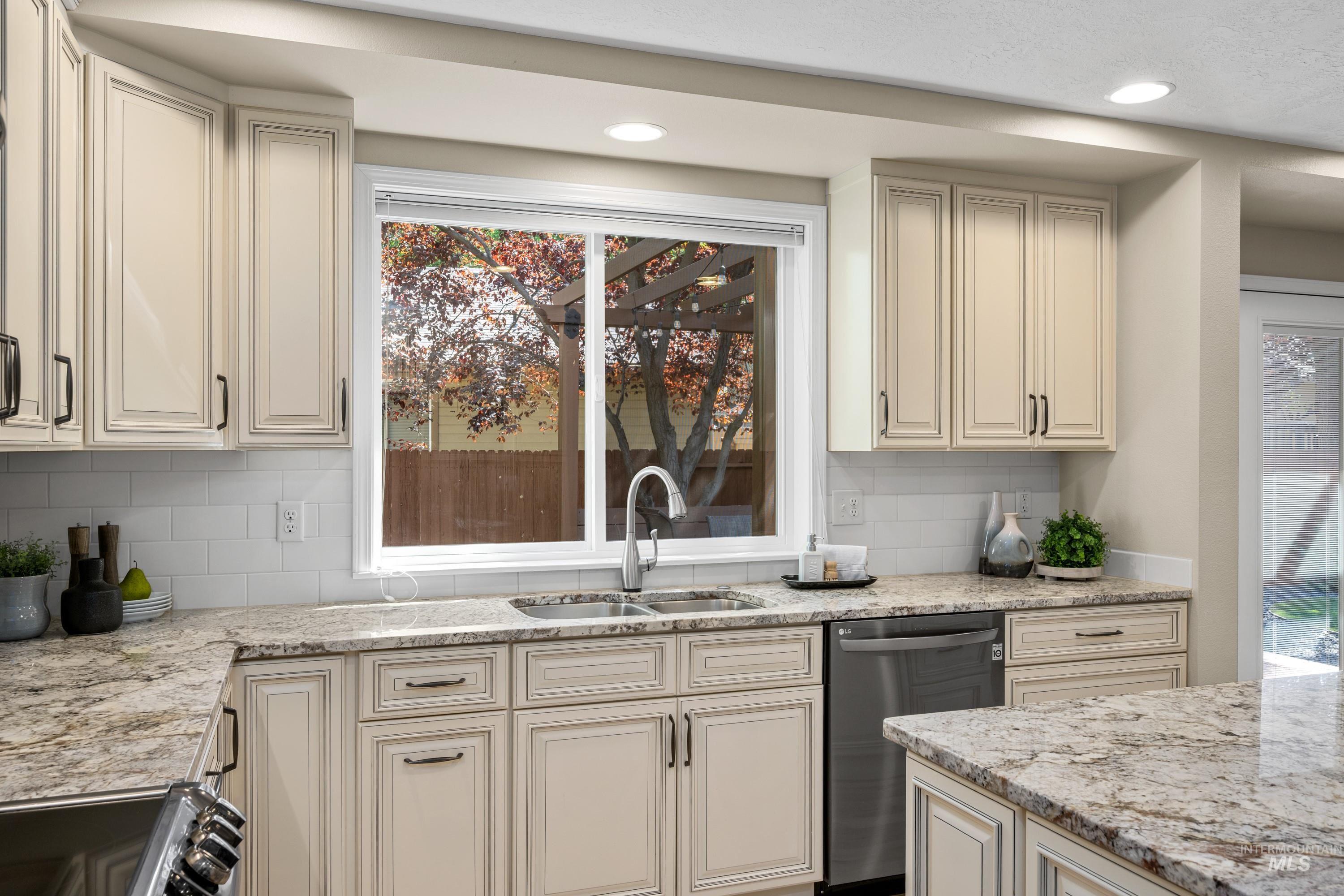 2472 E Bergeson Street