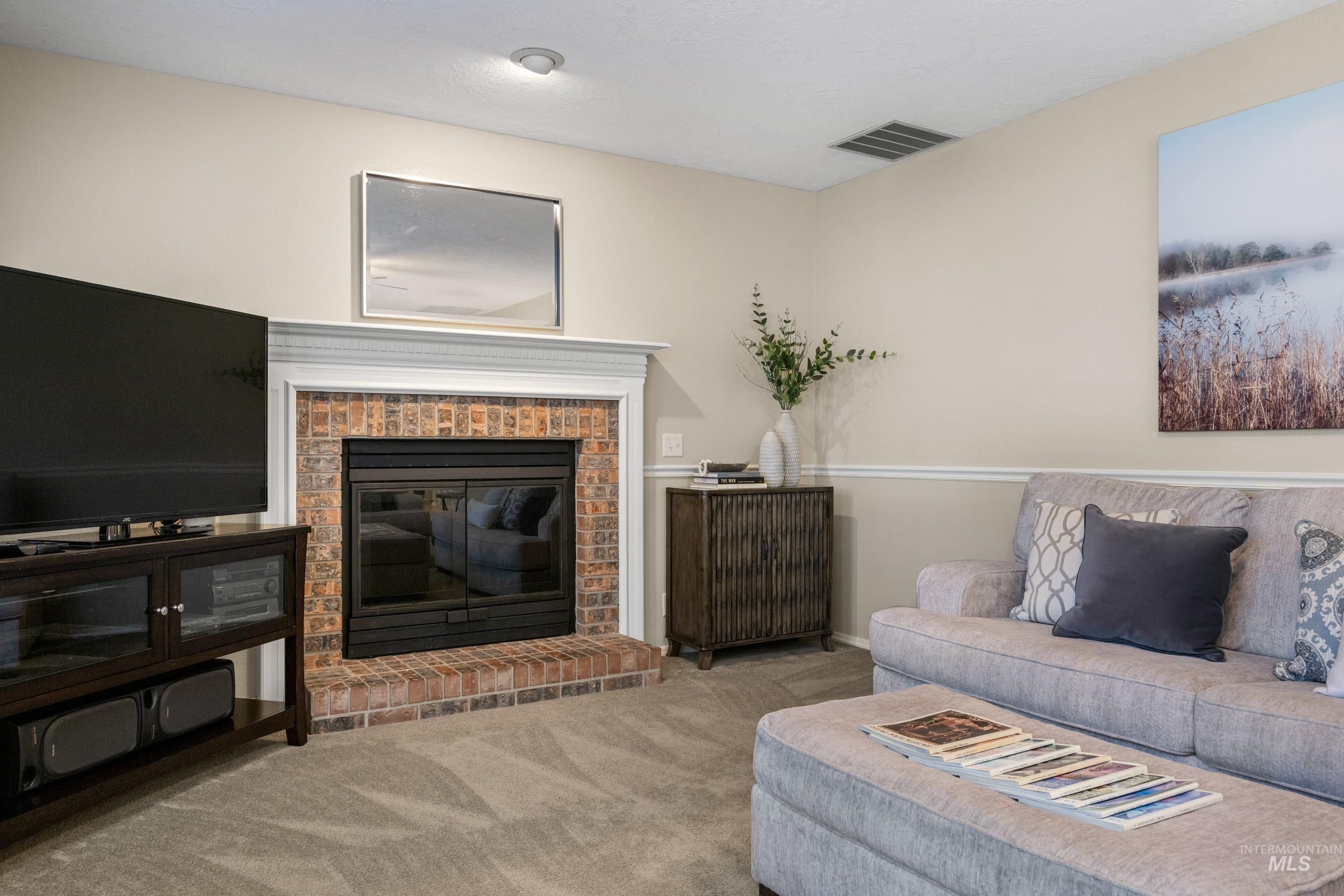 2472 E Bergeson Street