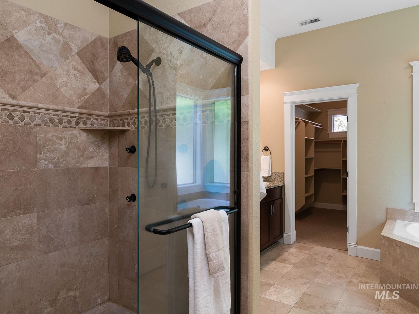 1880 S Stream Pointe Lane