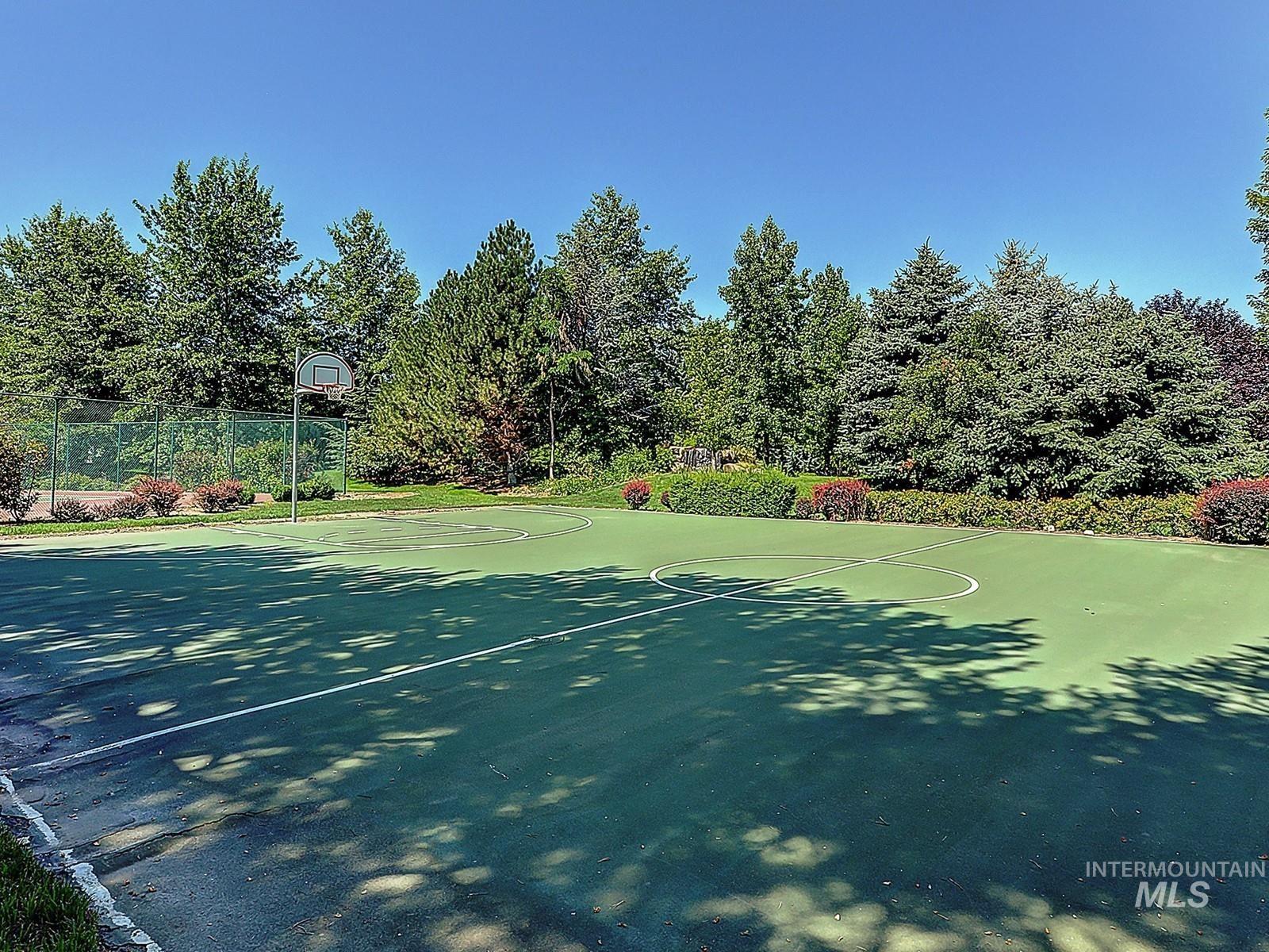 1880 S Stream Pointe Lane