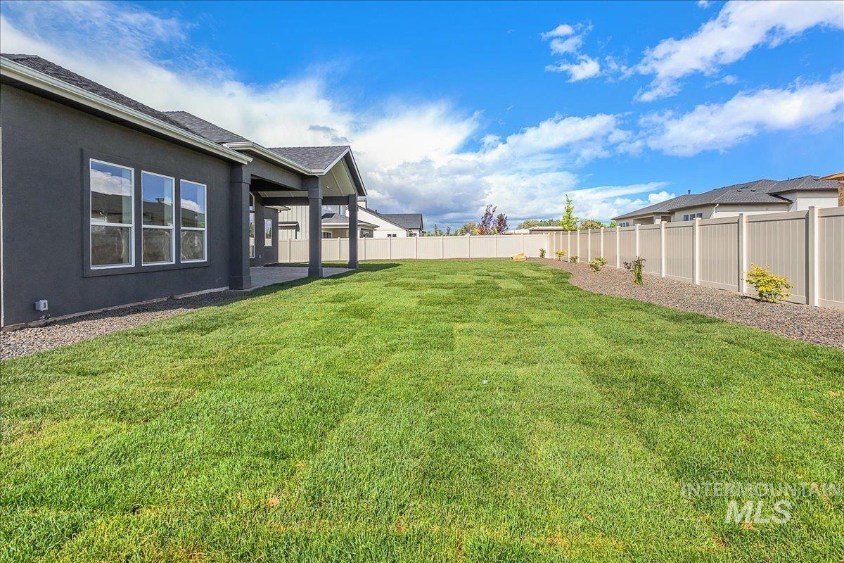 2843 W Three Lakes Dr.