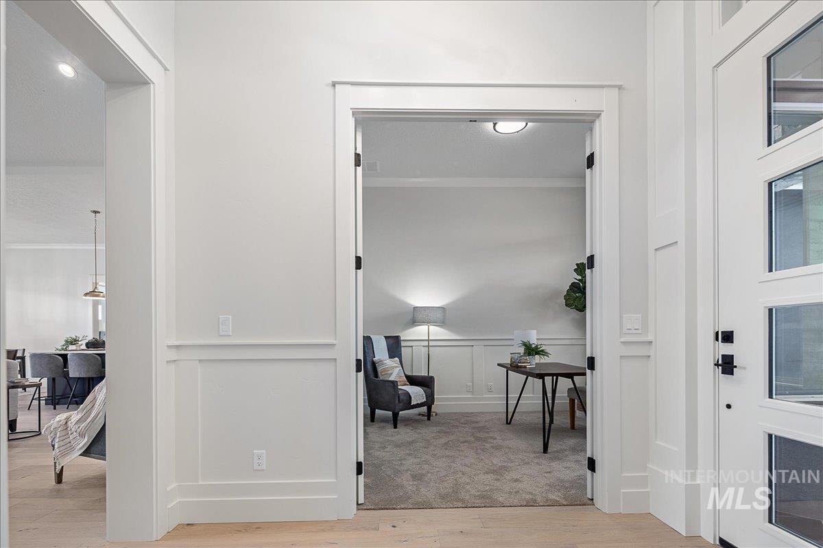 2843 W Three Lakes Dr.