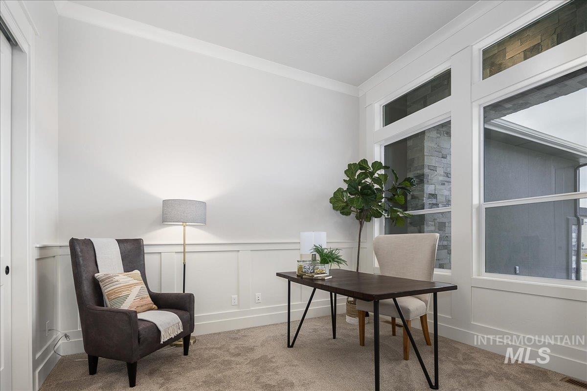 2843 W Three Lakes Dr.