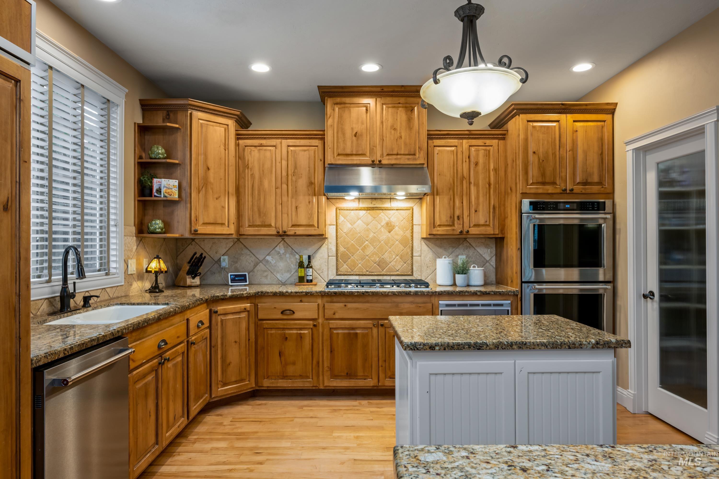 647 W Water Grove Drive