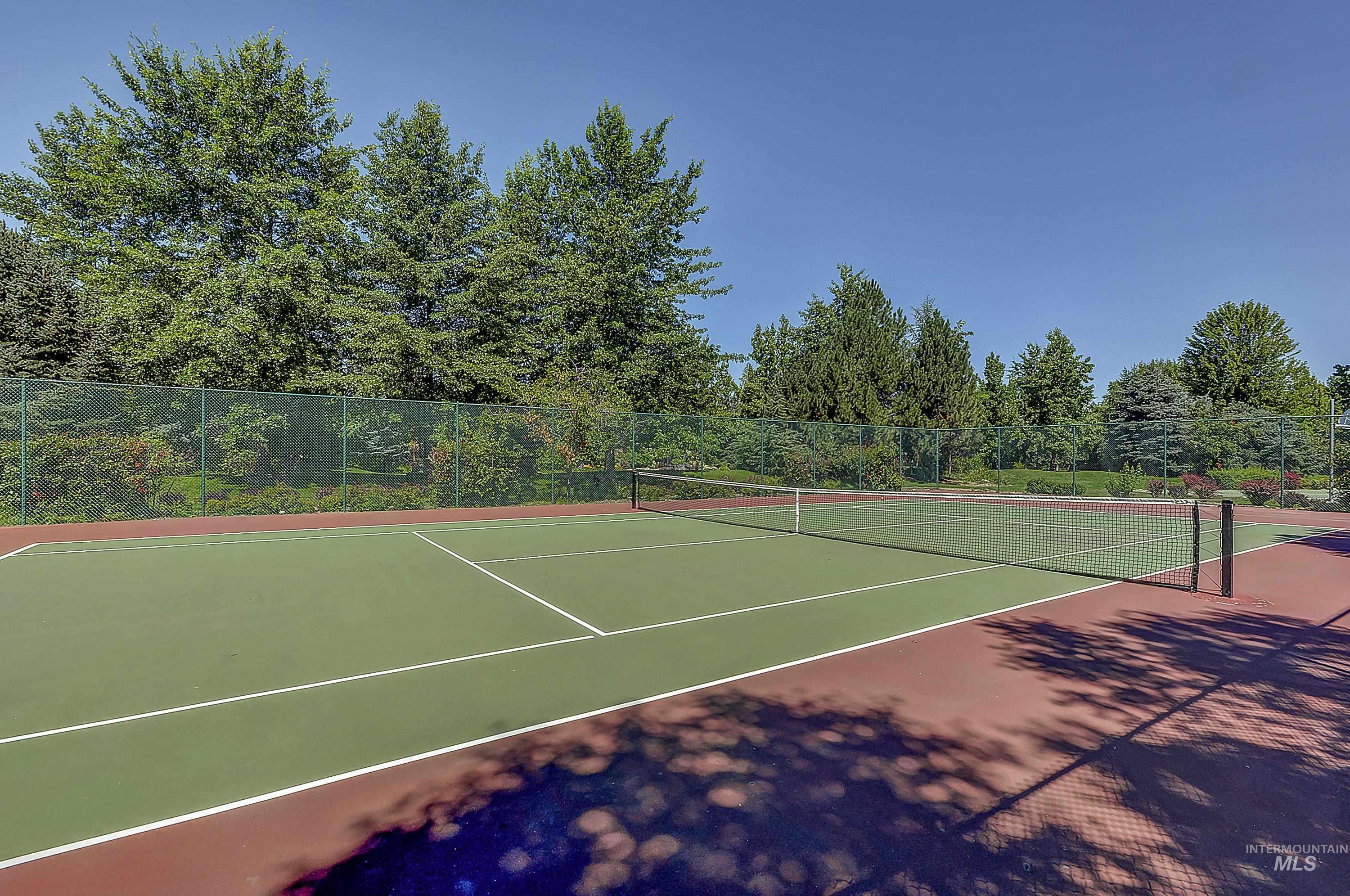 647 W Water Grove Drive