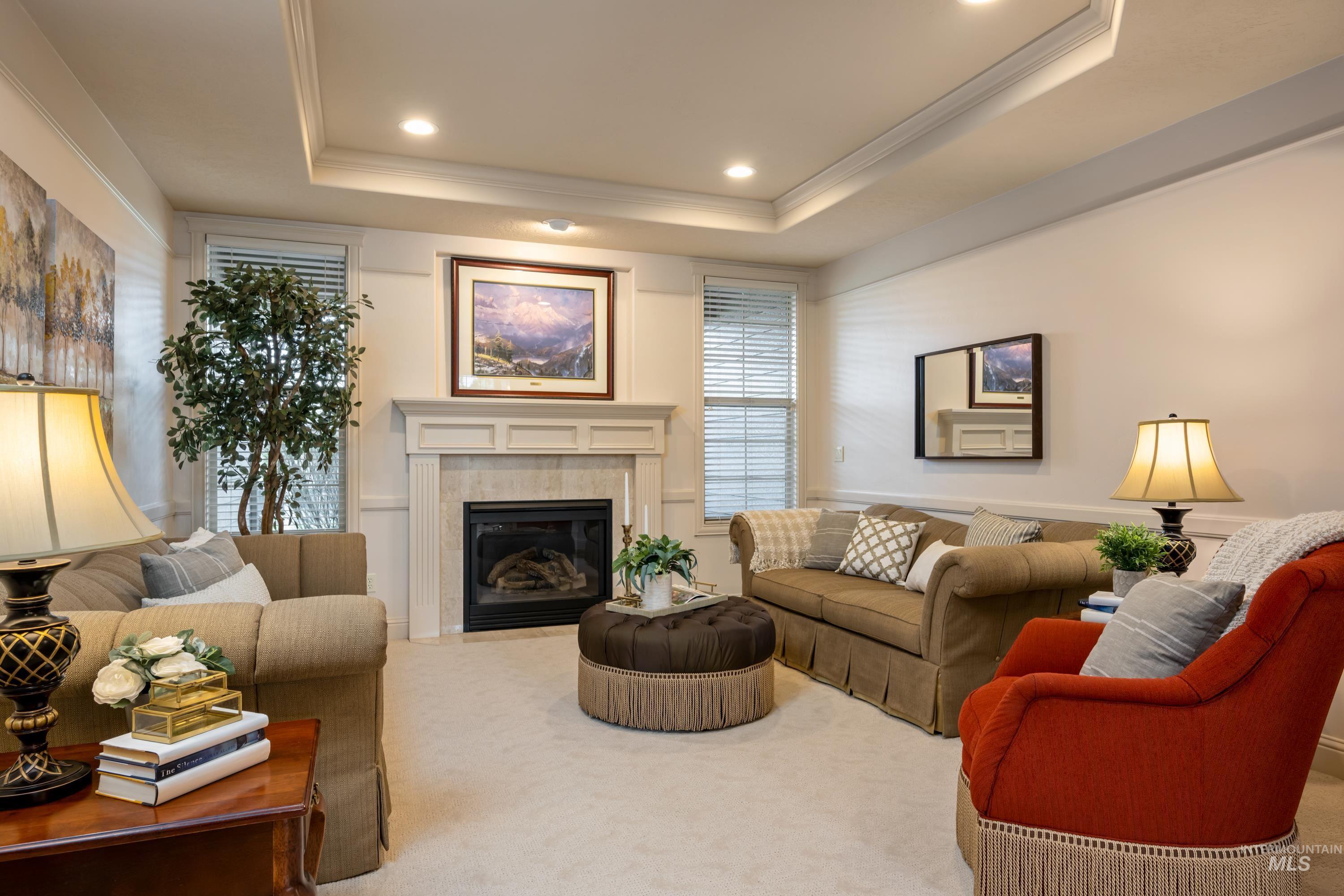 647 W Water Grove Drive