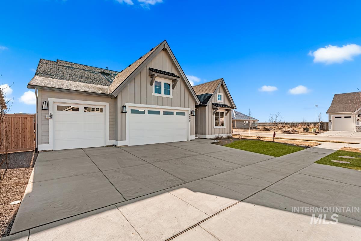2489 E Tenzing Dr,