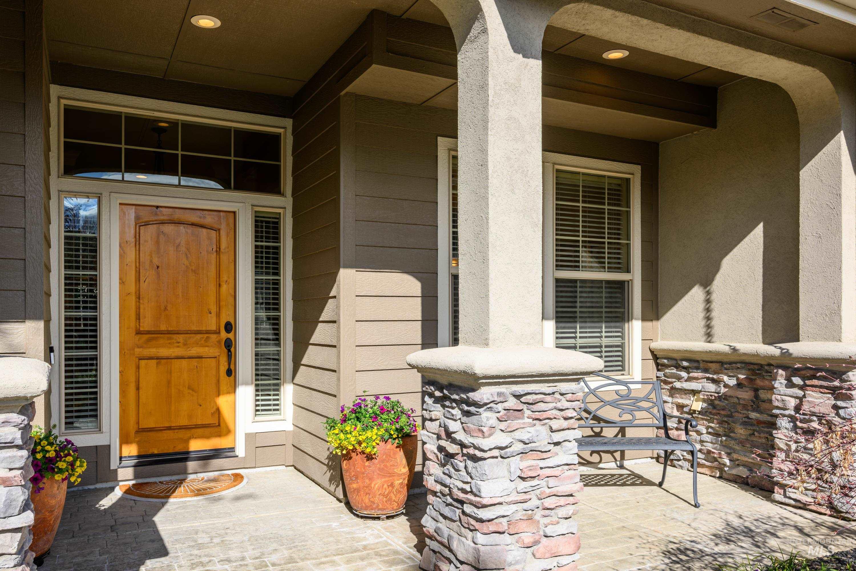 647 W Water Grove Drive