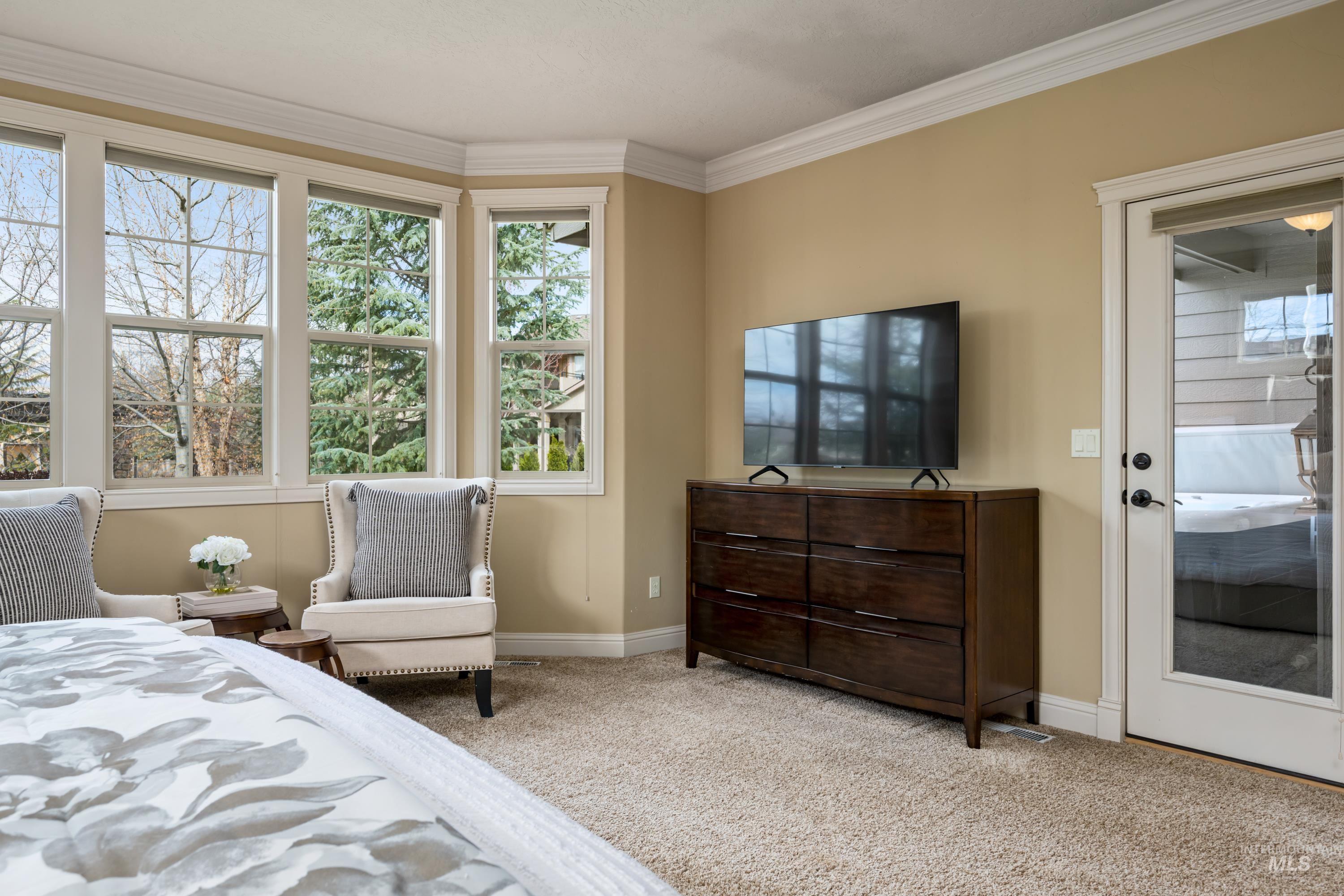 647 W Water Grove Drive