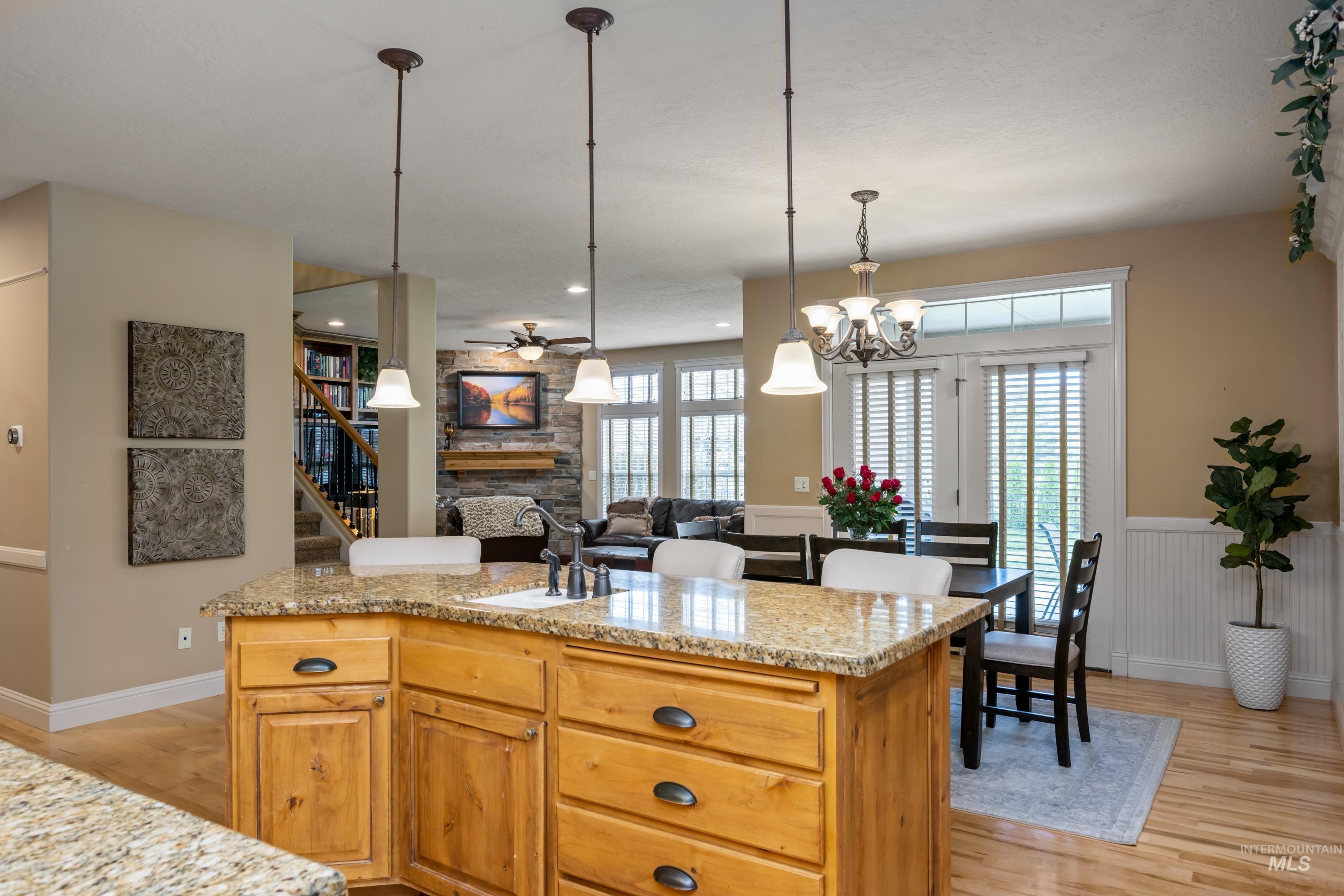 647 W Water Grove Drive