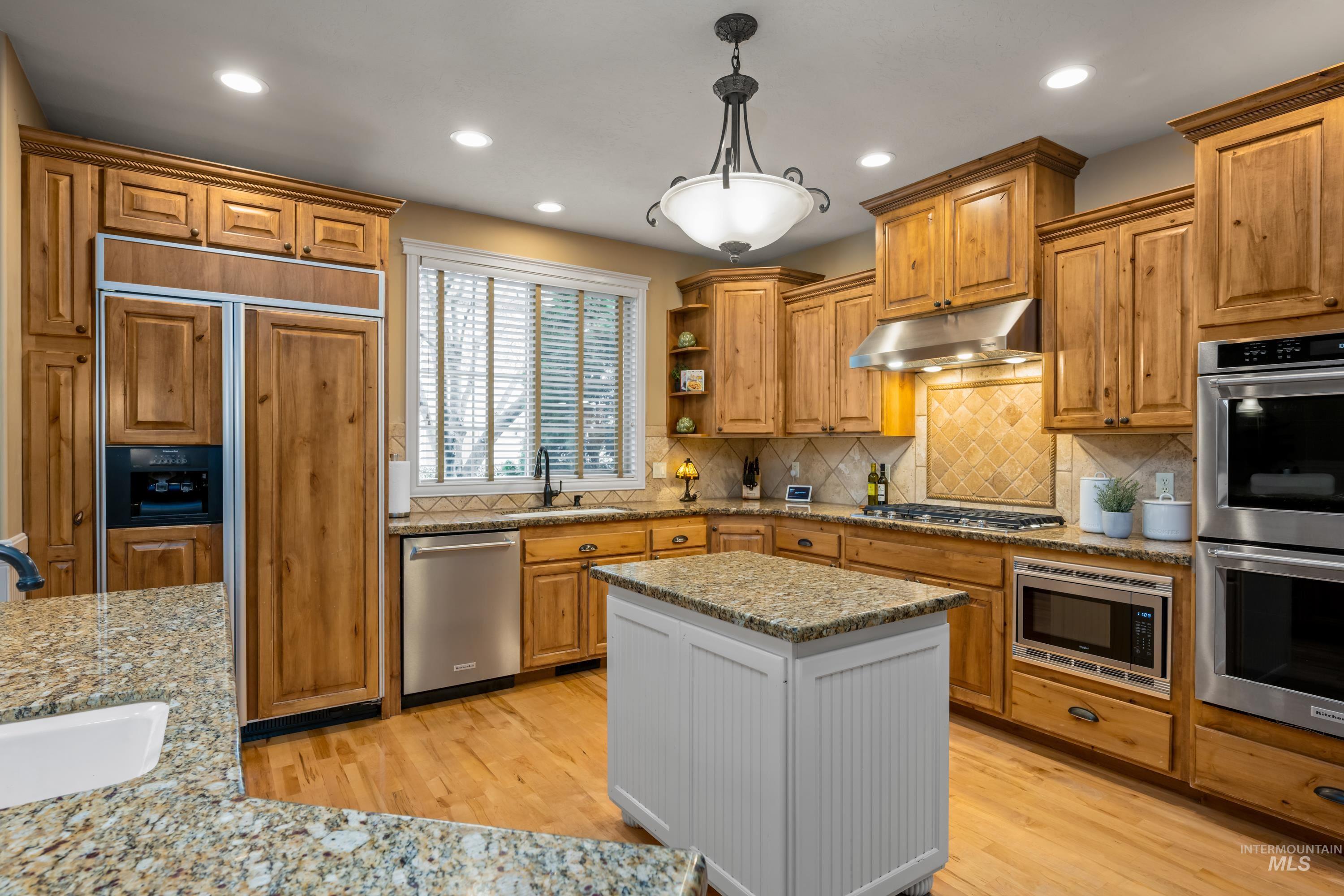 647 W Water Grove Drive