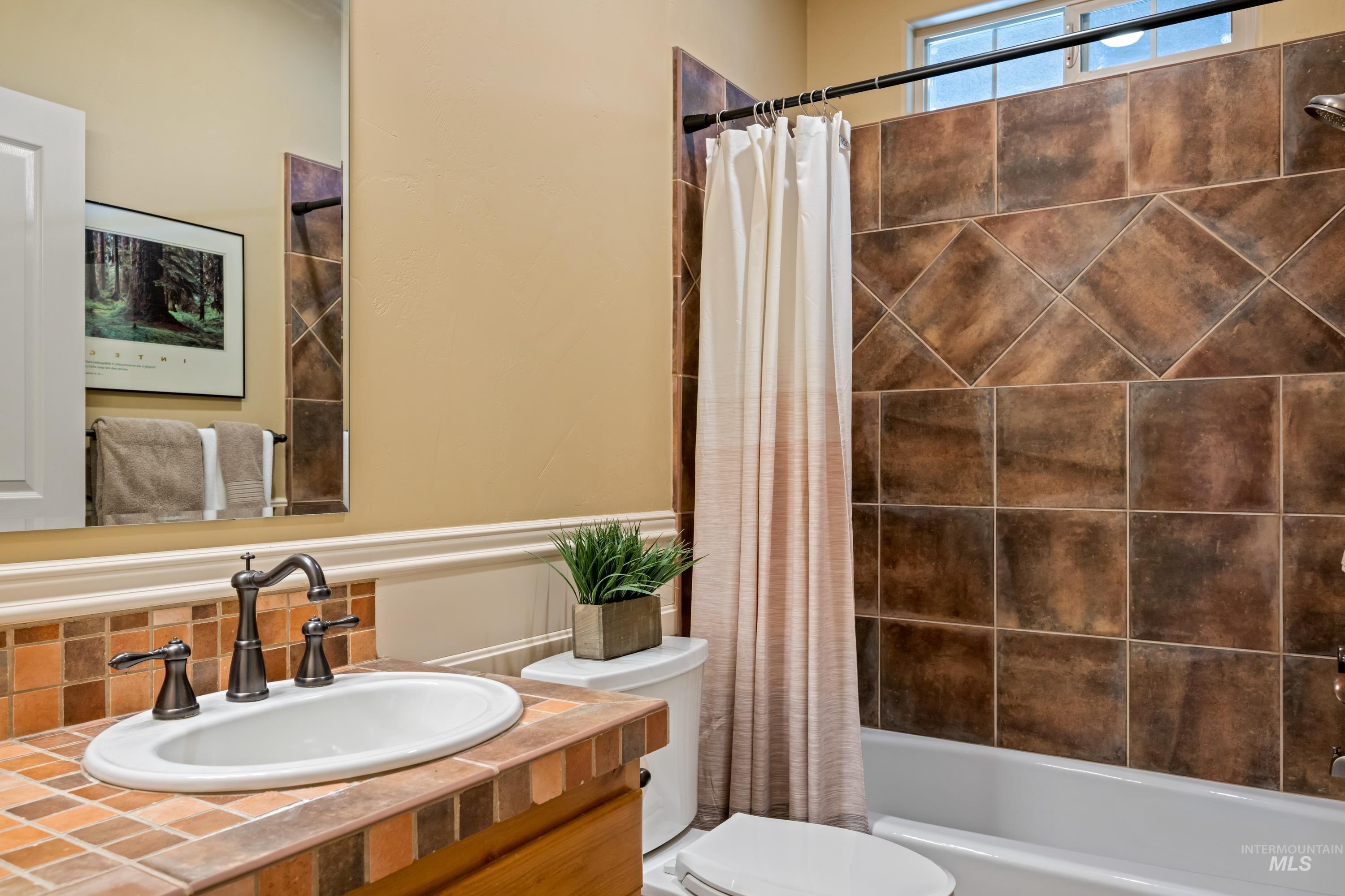 647 W Water Grove Drive