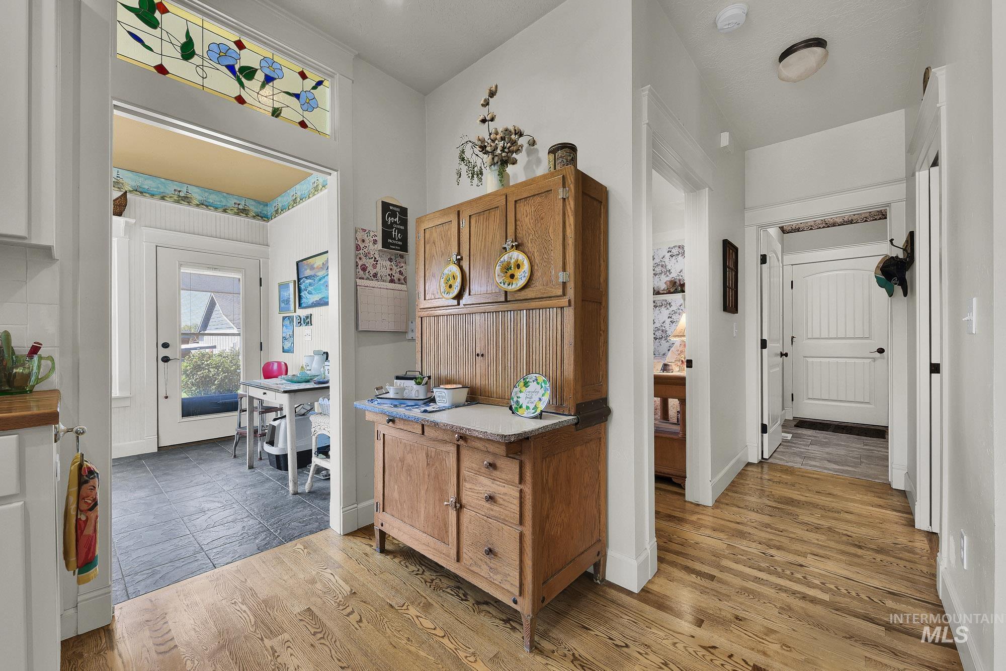 15955 Wintergreen