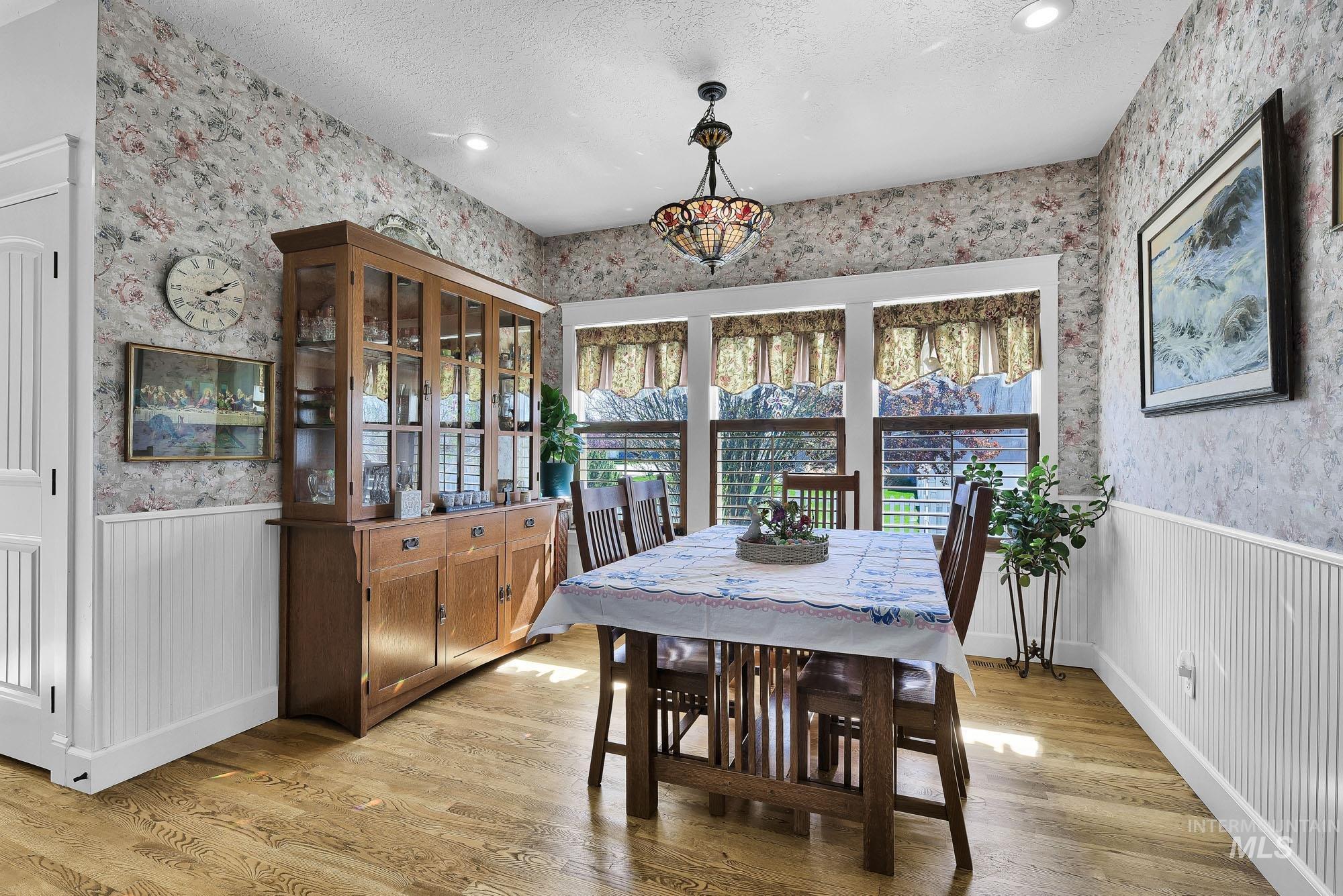 15955 Wintergreen