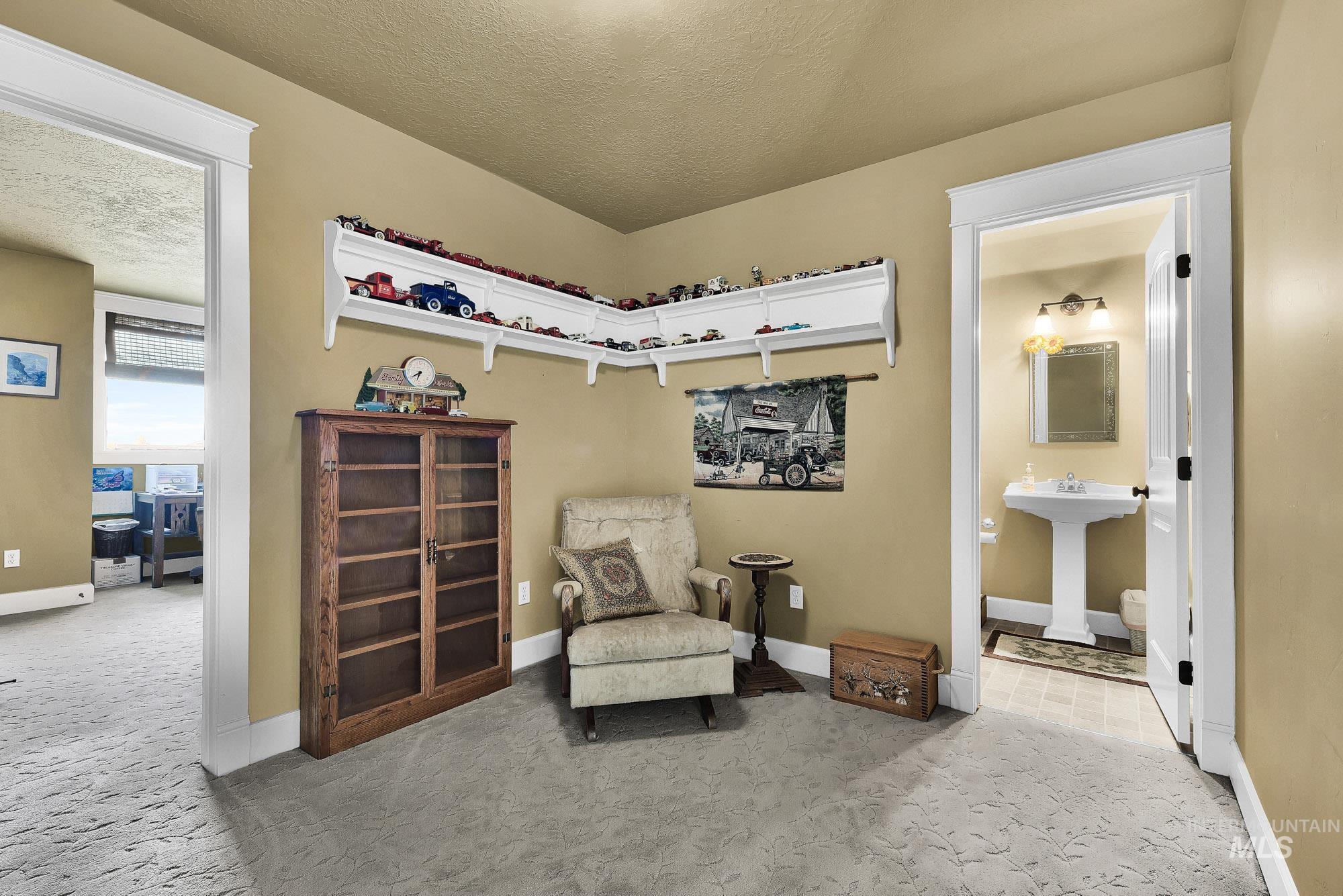 15955 Wintergreen