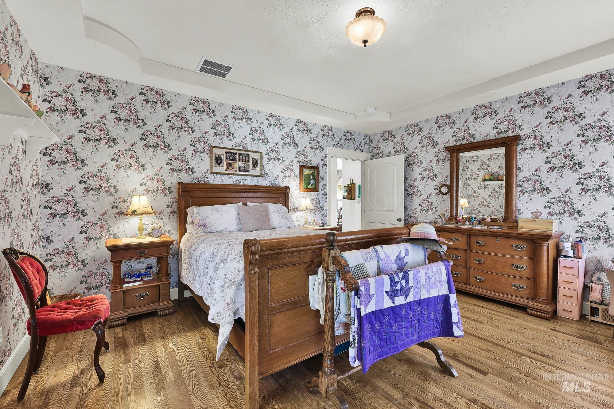 15955 Wintergreen