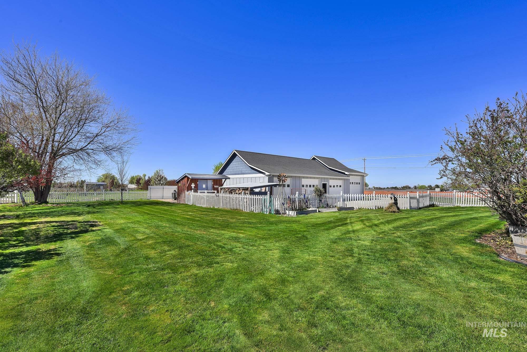 15955 Wintergreen