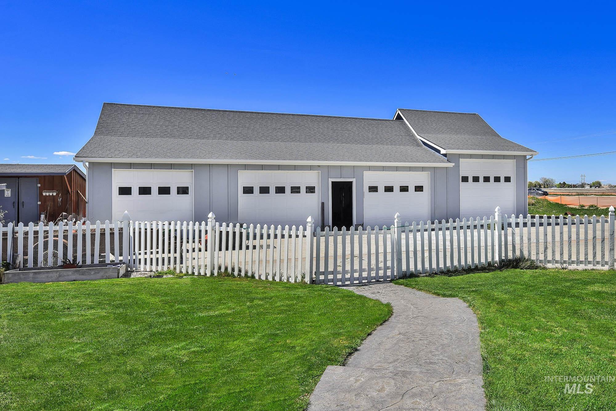 15955 Wintergreen