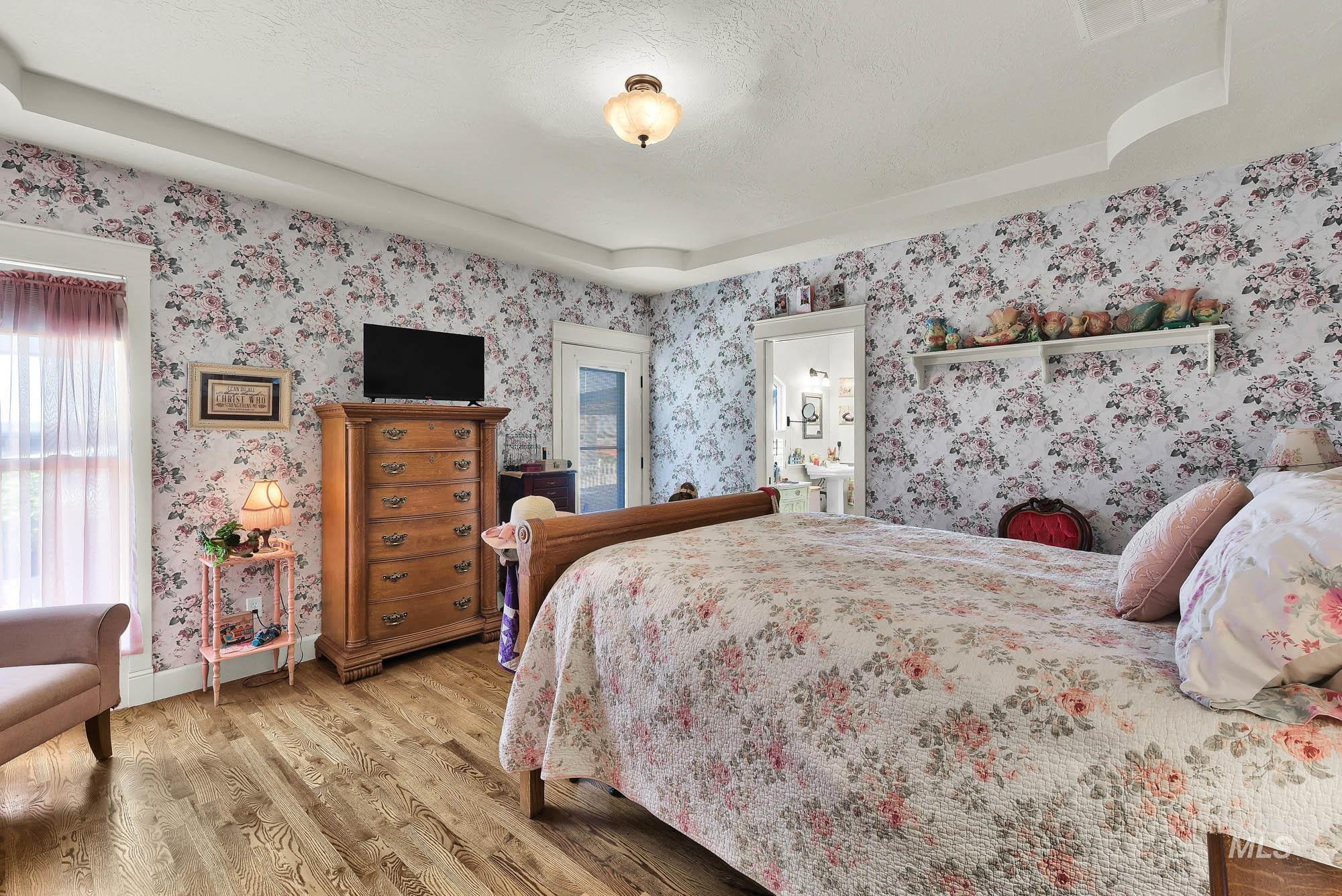 15955 Wintergreen