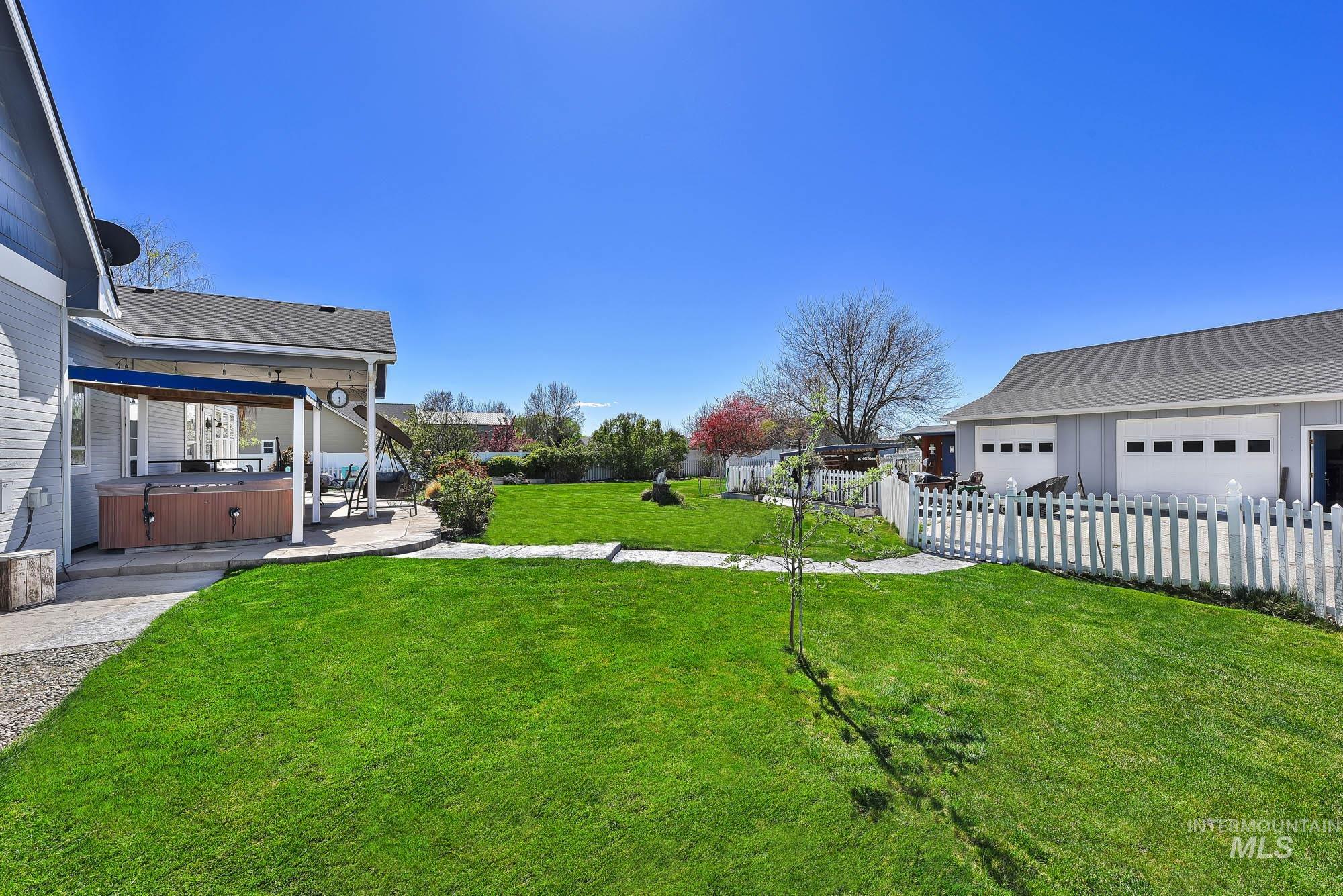 15955 Wintergreen