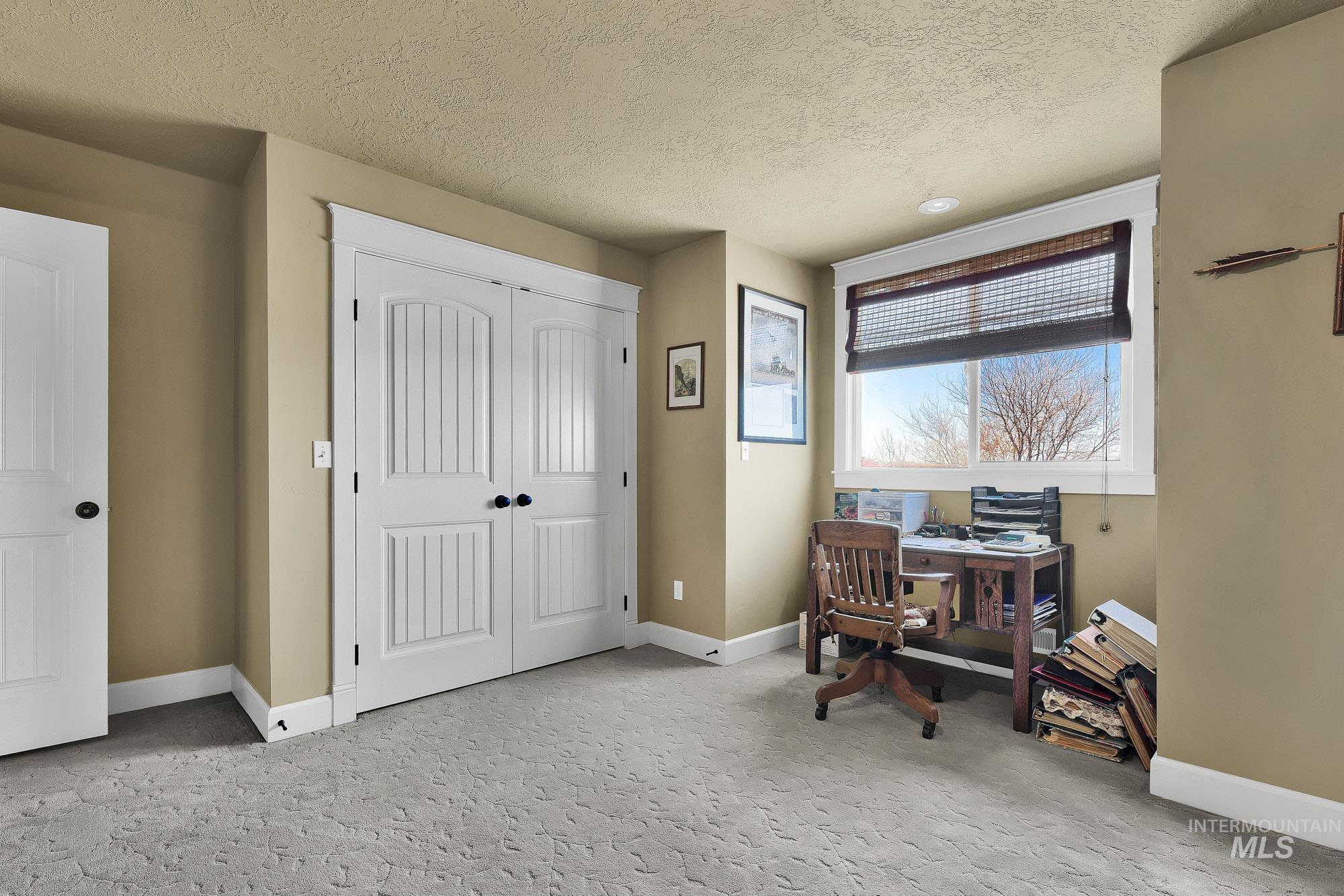 15955 Wintergreen