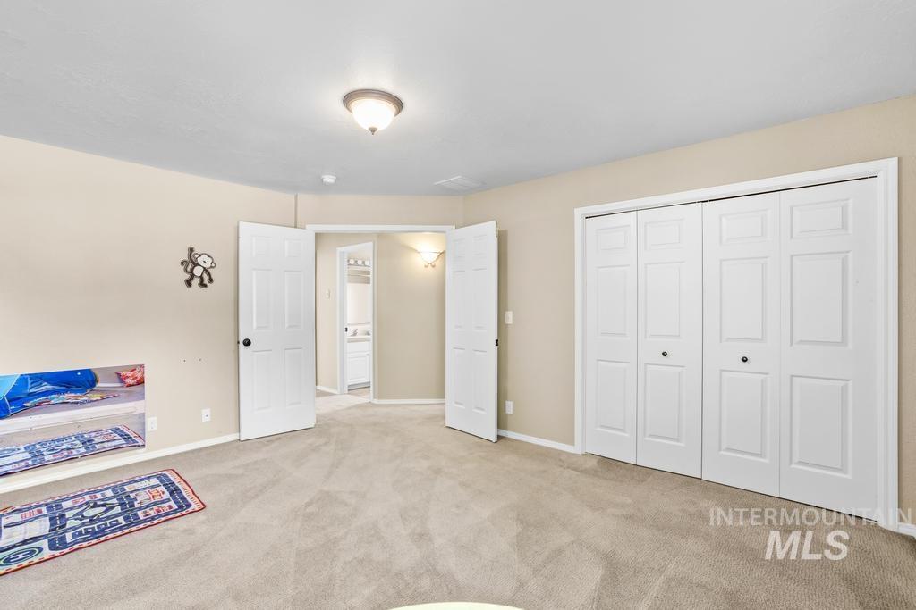 5732 N Plumcreek