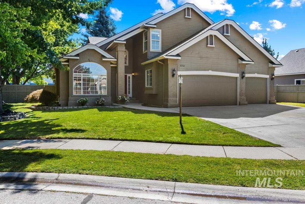 5732 N Plumcreek