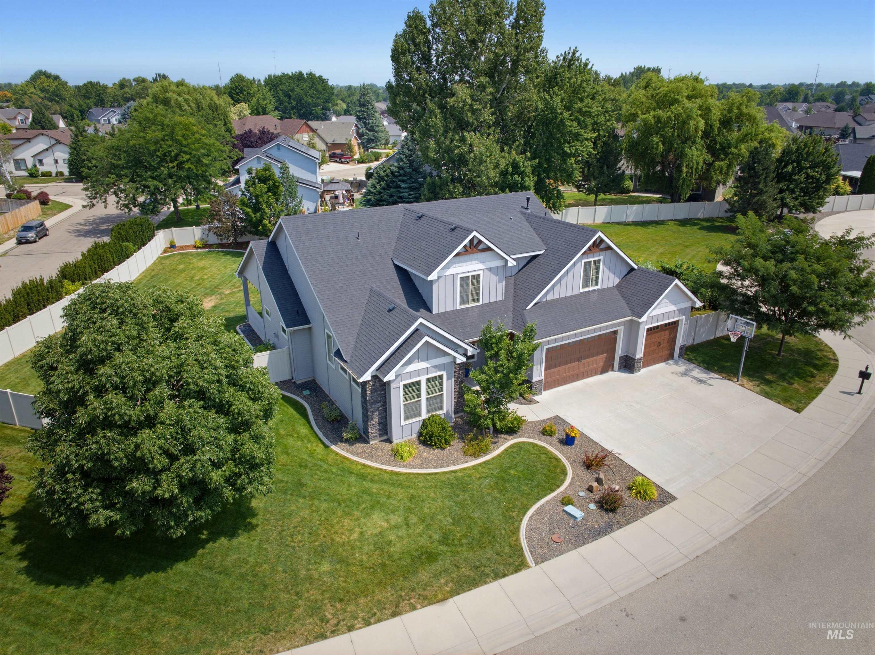 4508 N Rosepoint Place