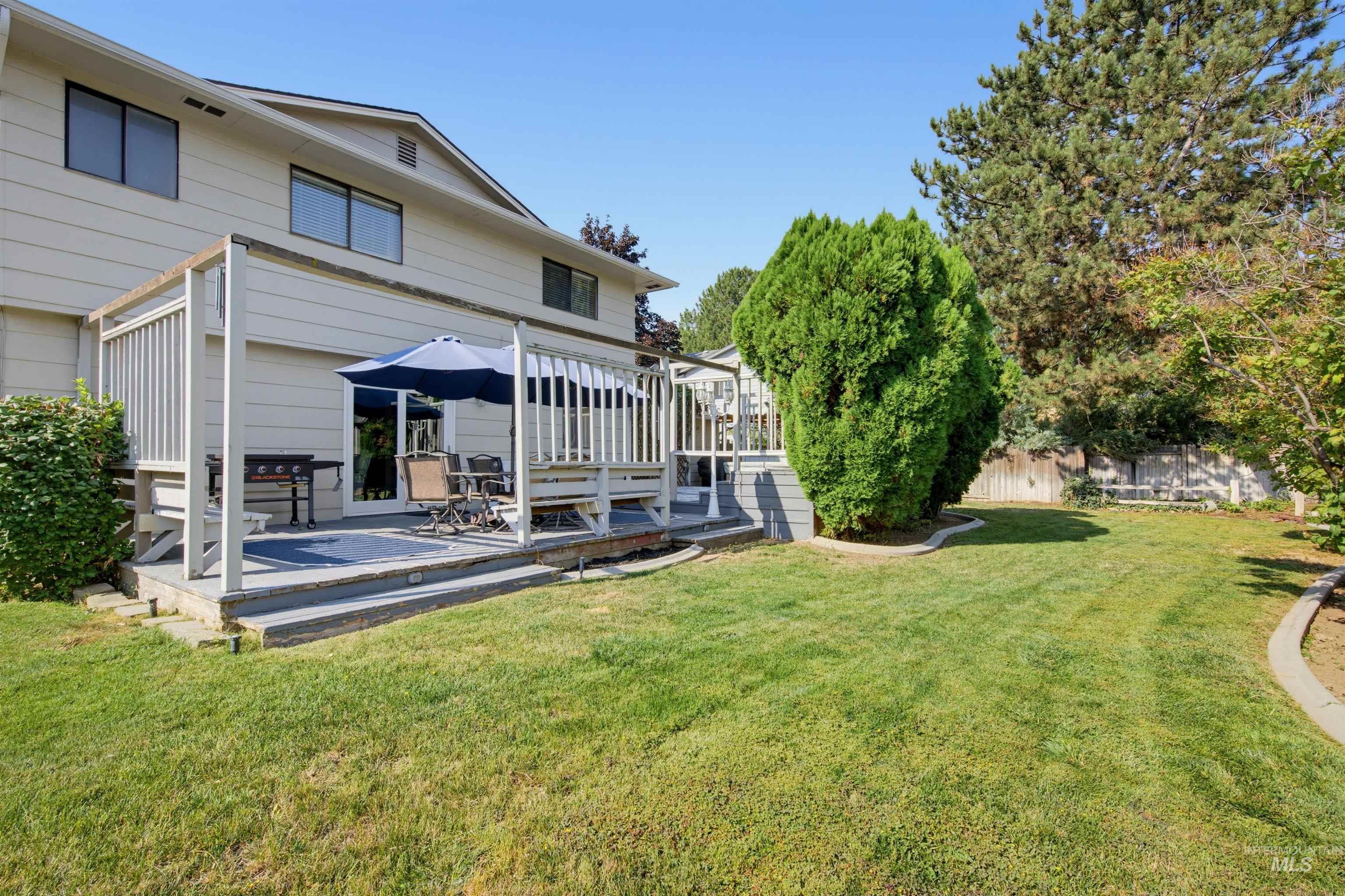 9102 W Donnybrook Ct
