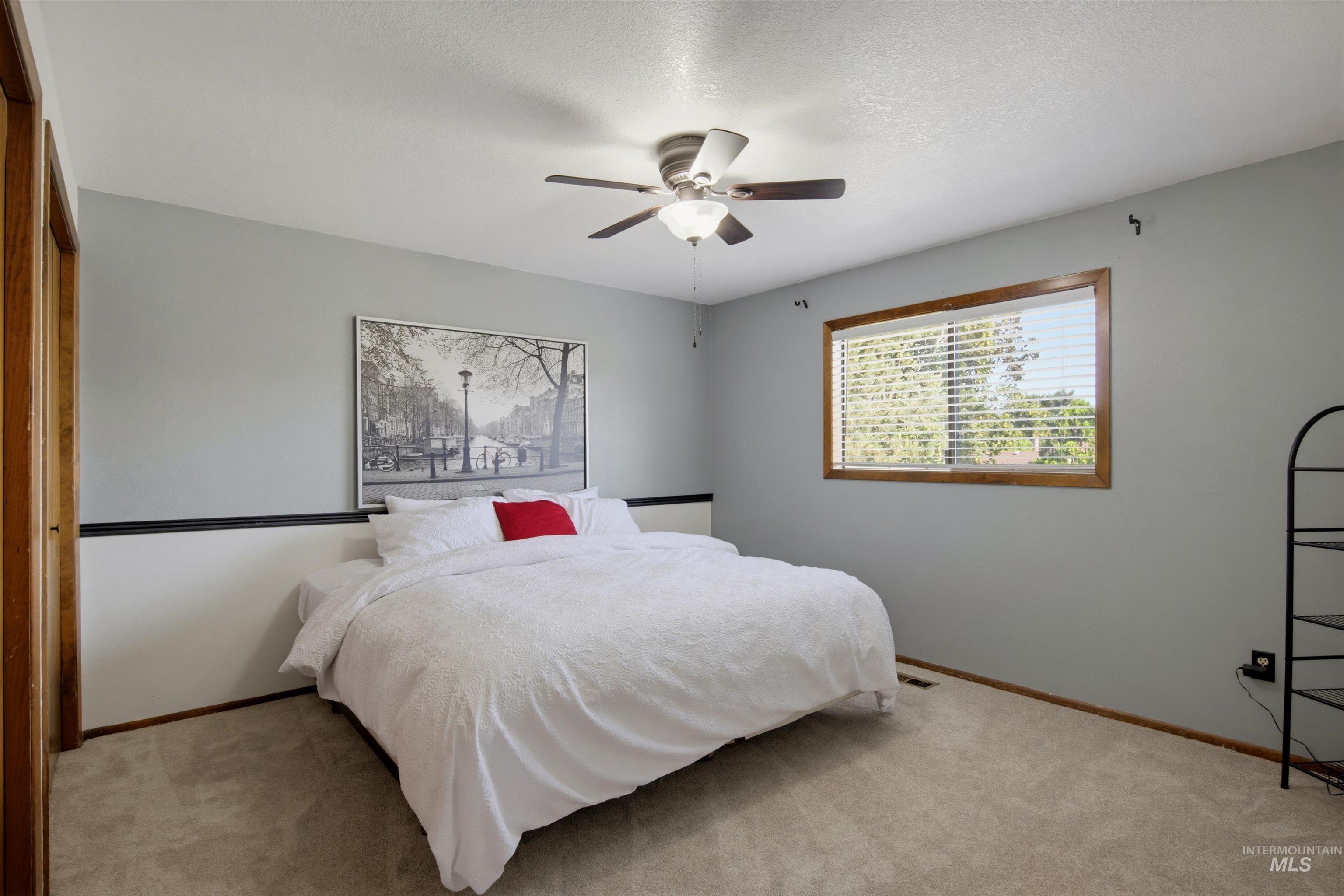 9102 W Donnybrook Ct