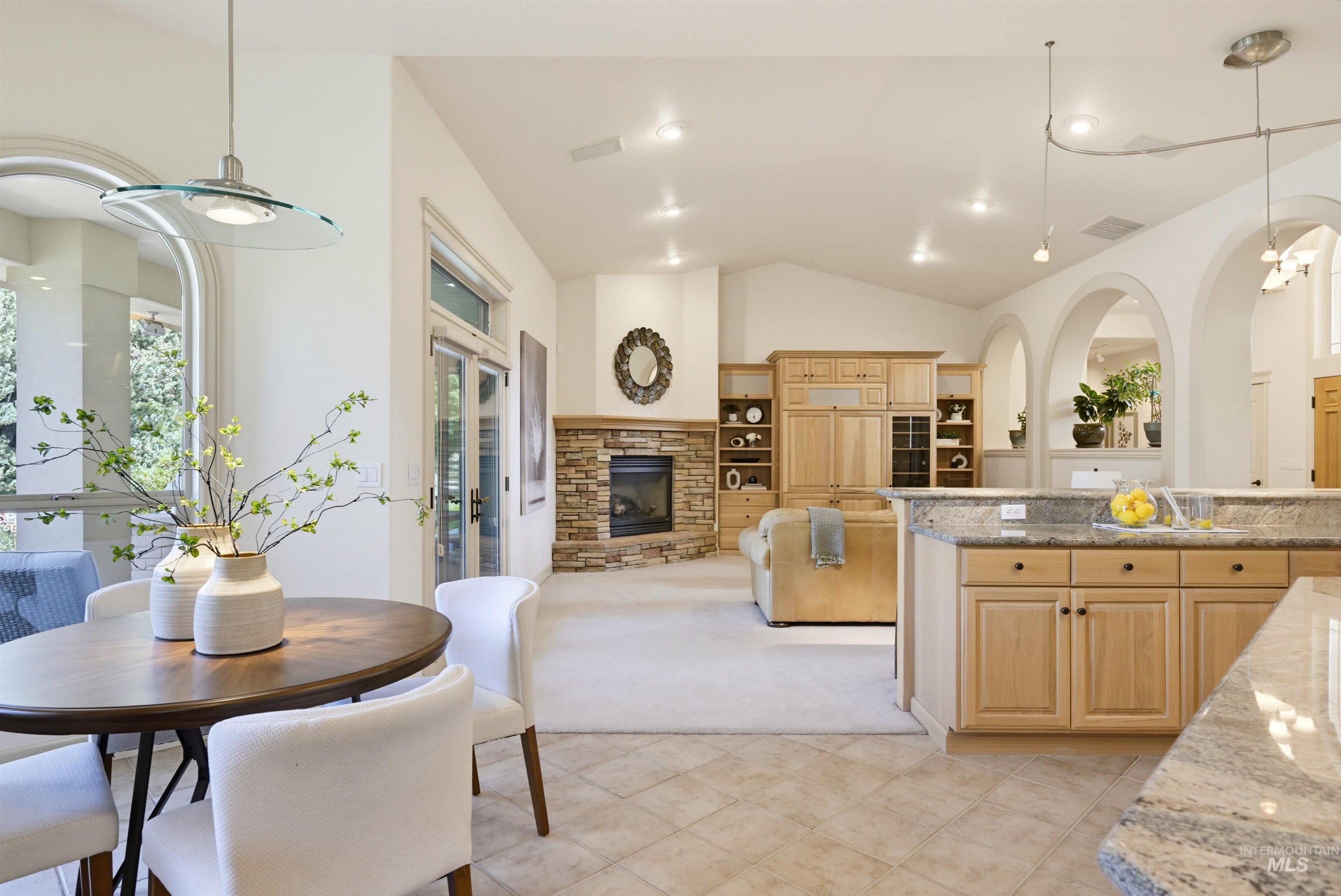2554 W Sugar Crest Drive