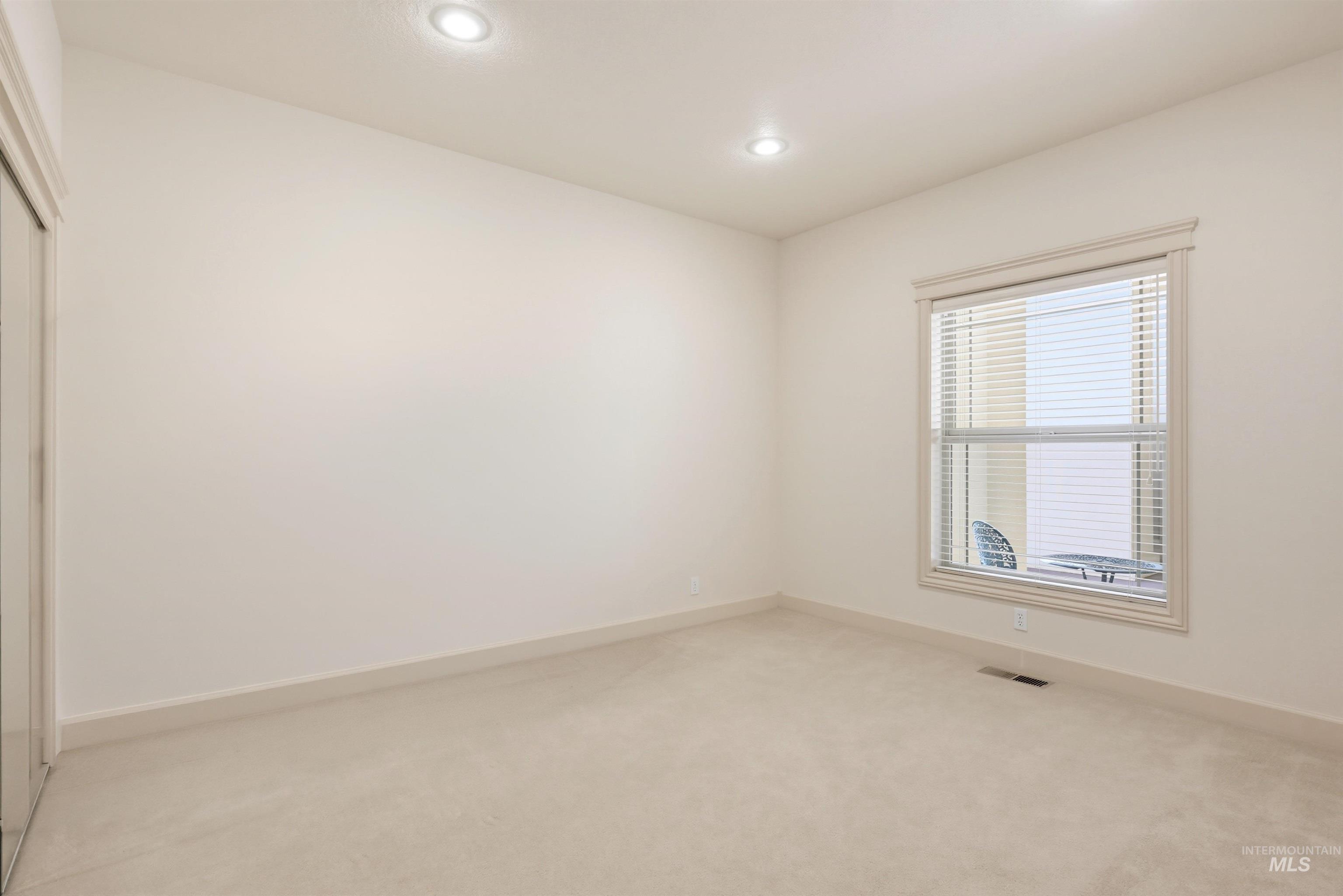 2554 W Sugar Crest Drive