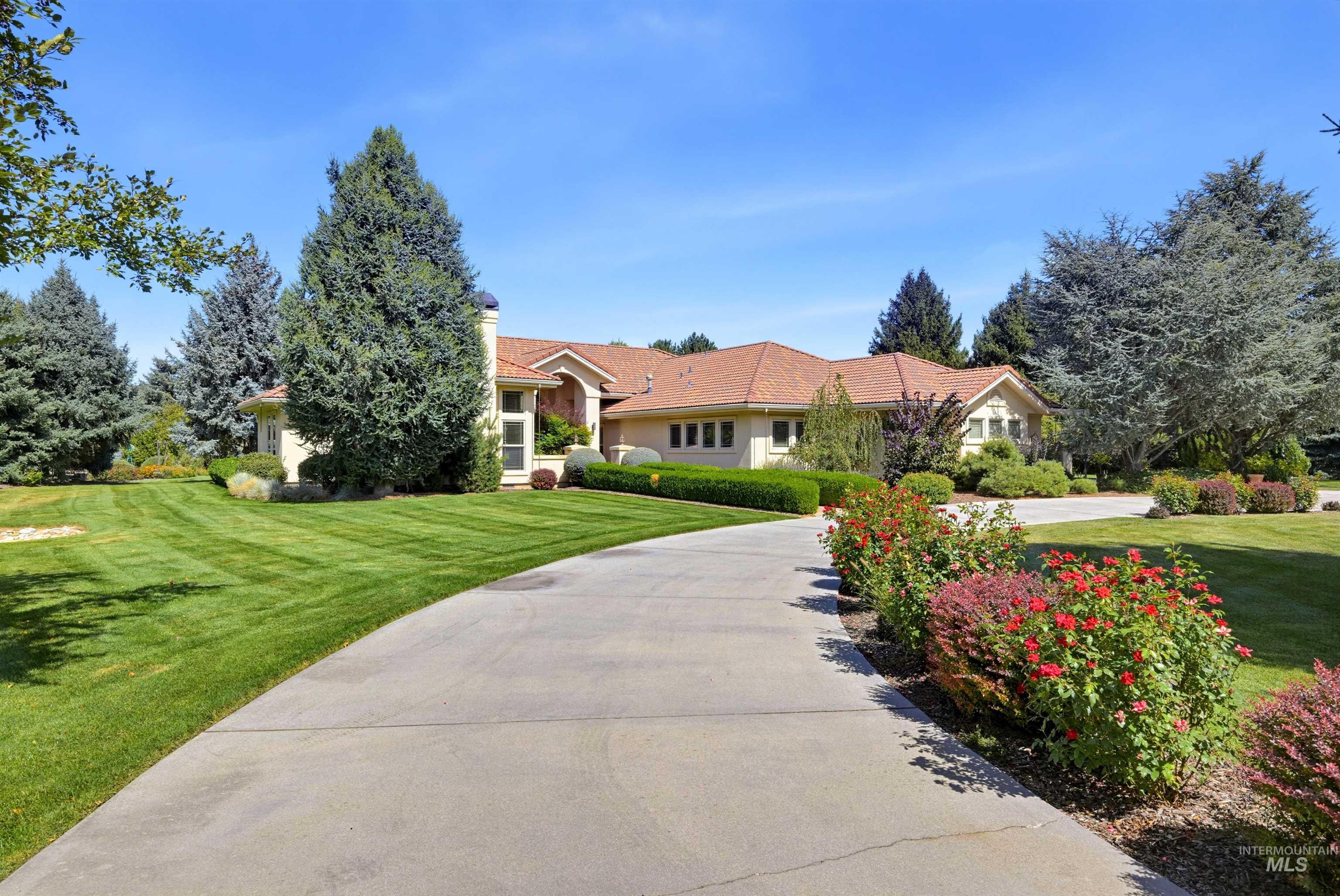 2554 W Sugar Crest Drive