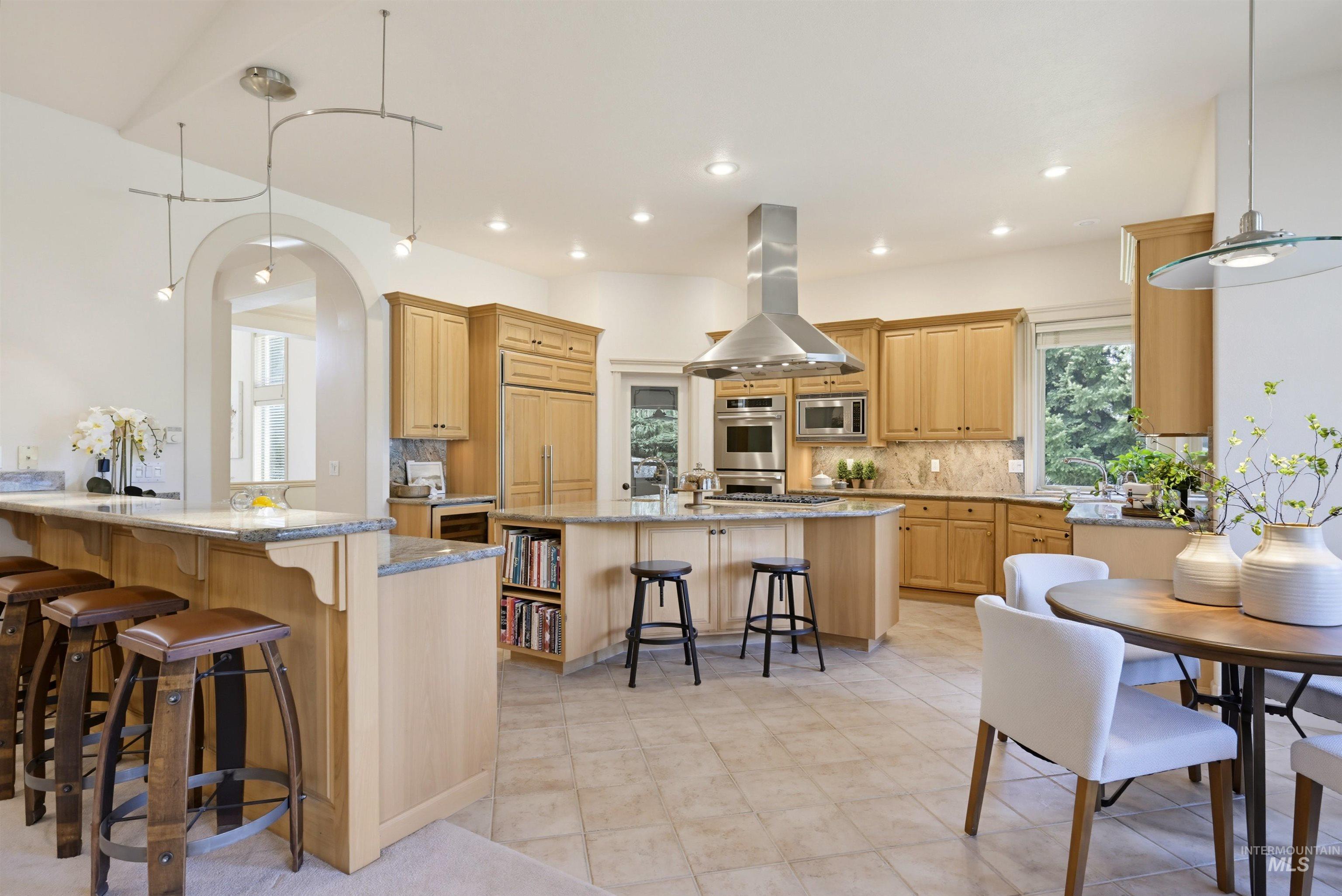 2554 W Sugar Crest Drive