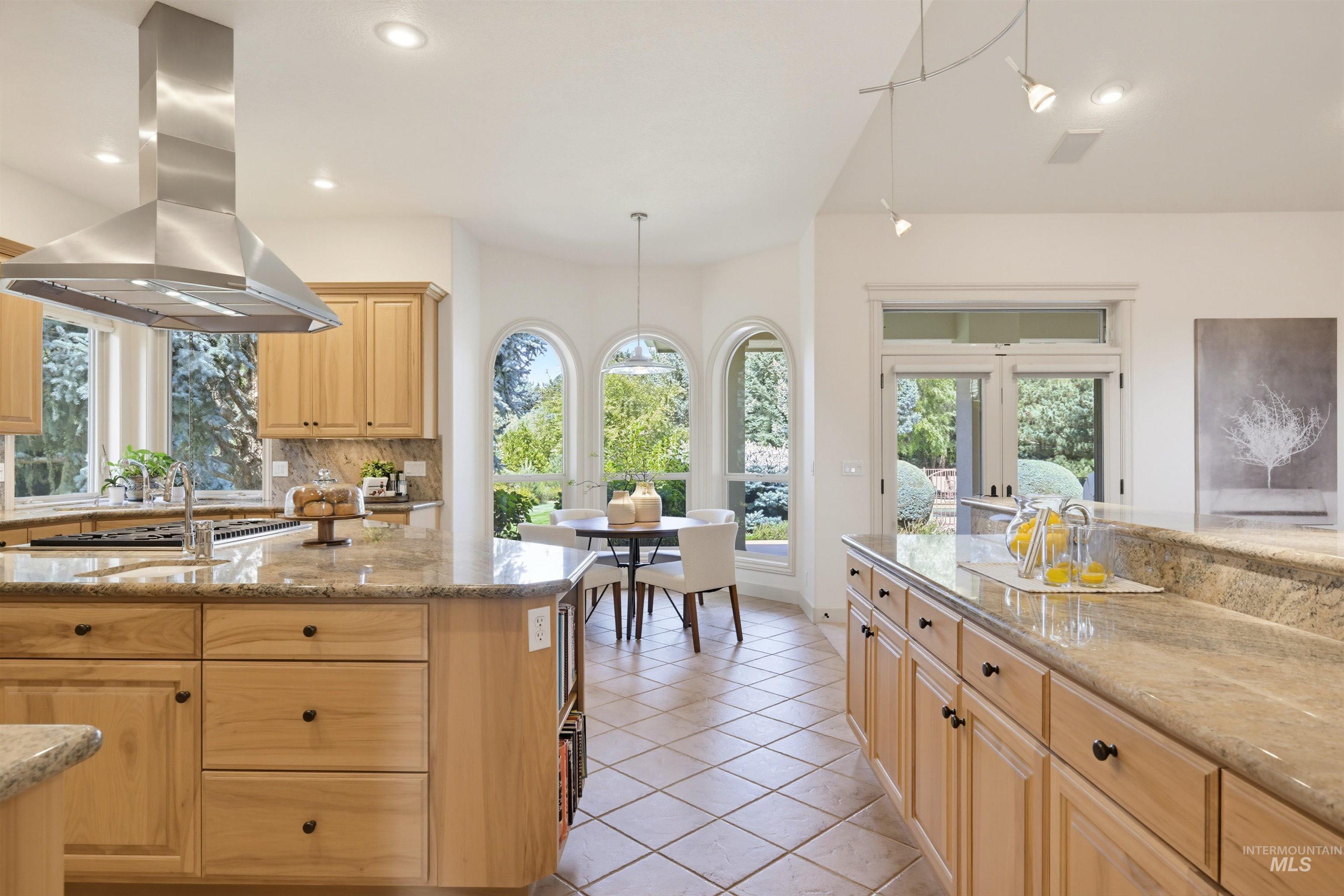 2554 W Sugar Crest Drive