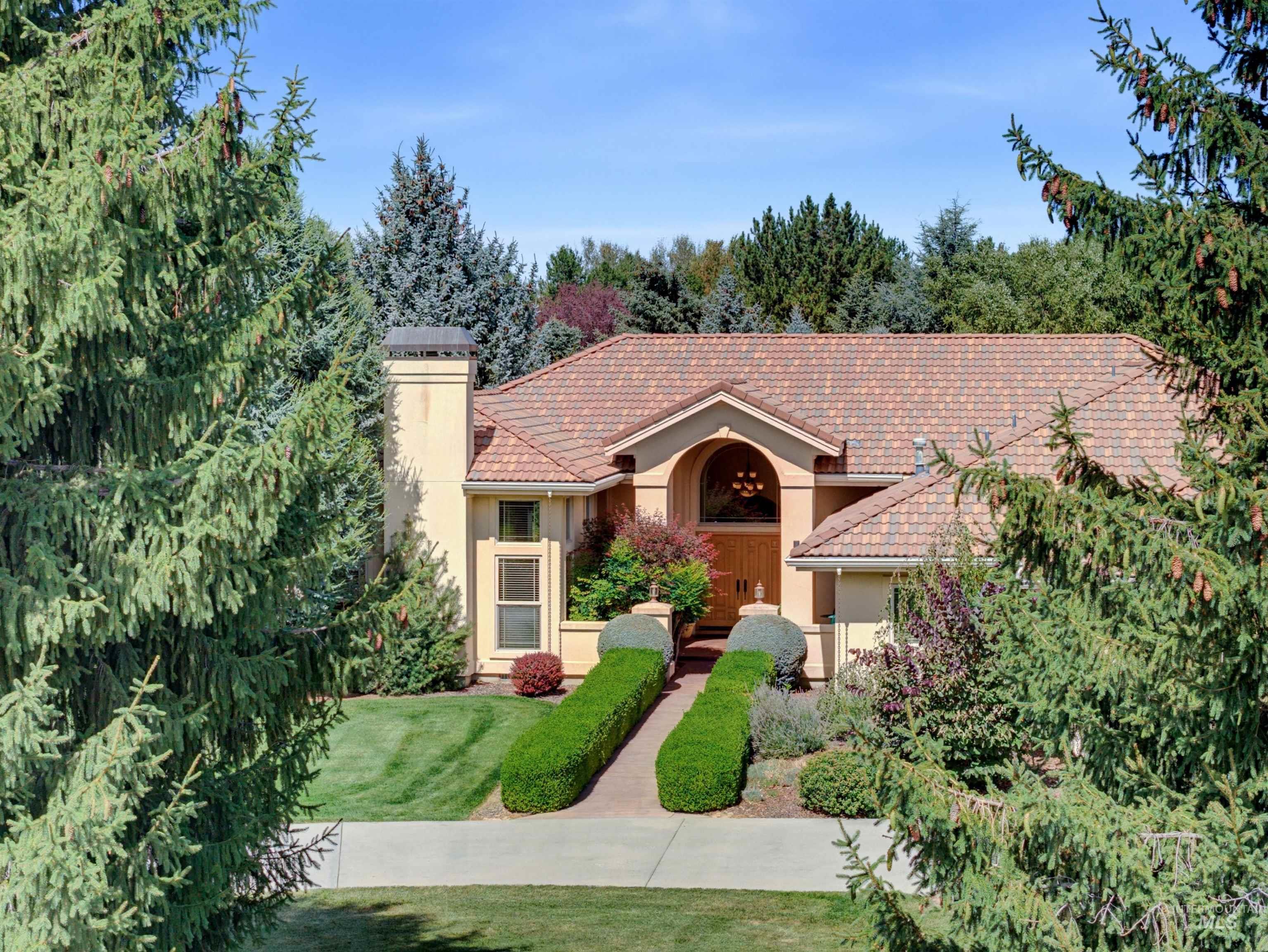 2554 W Sugar Crest Drive