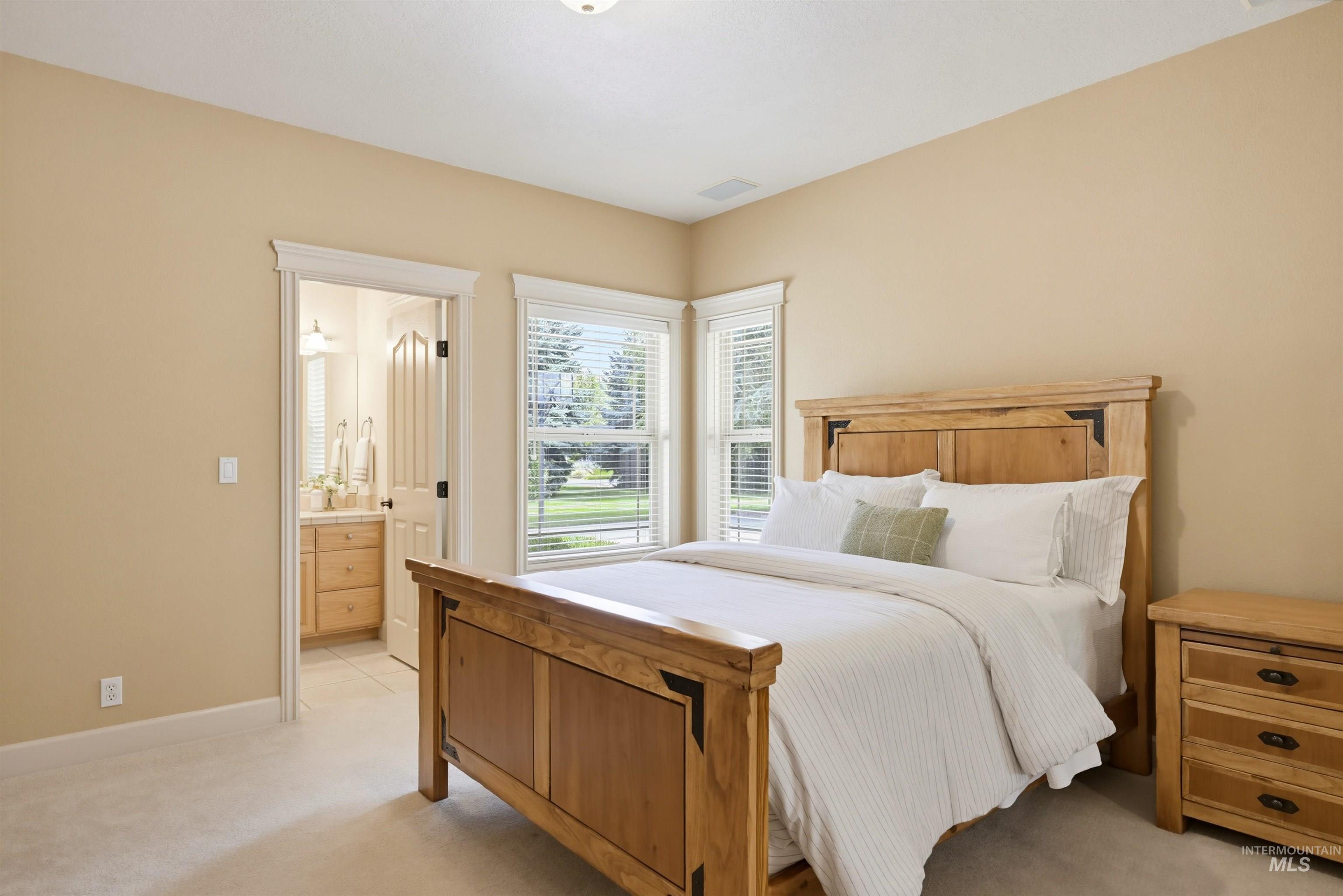 2554 W Sugar Crest Drive