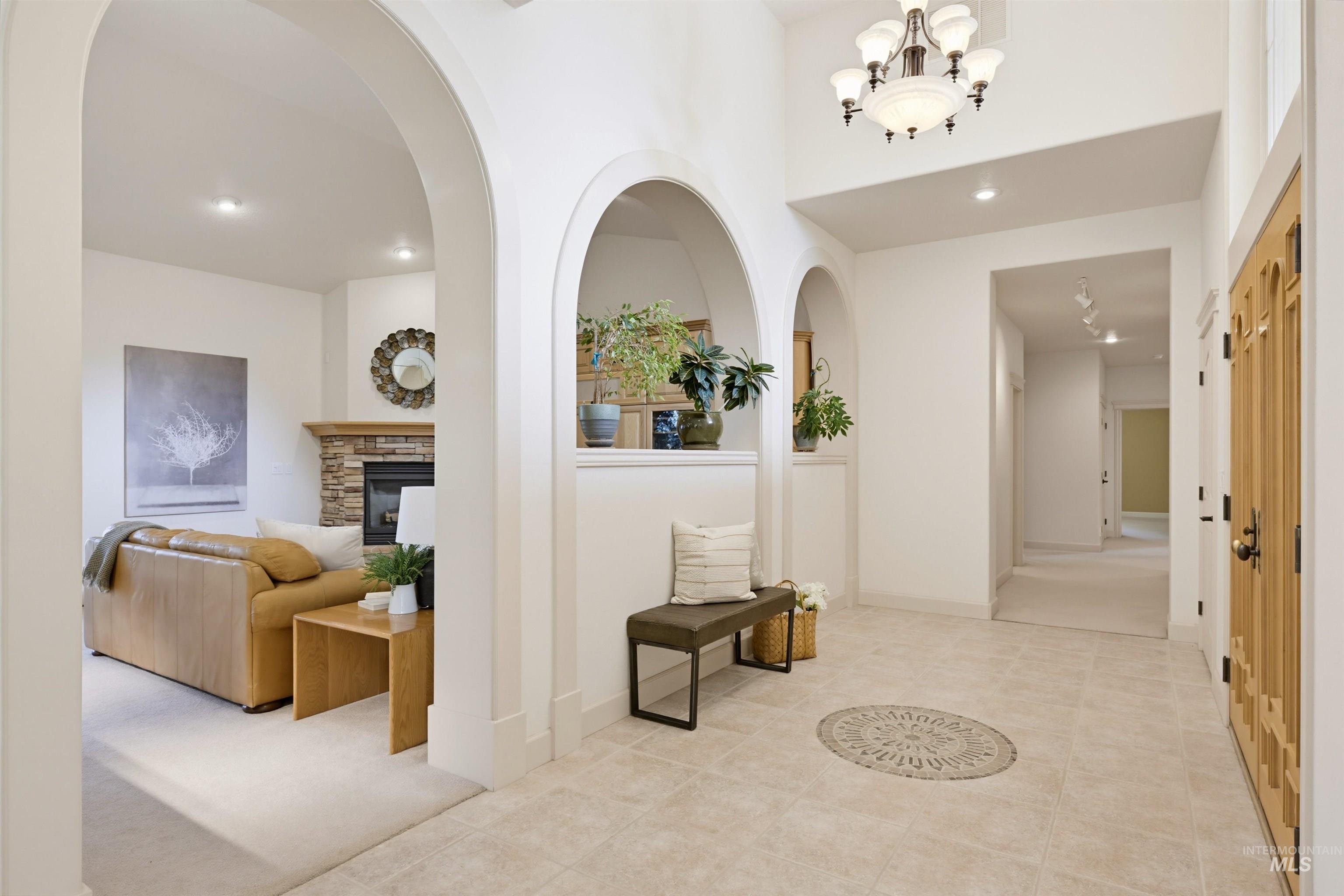 2554 W Sugar Crest Drive