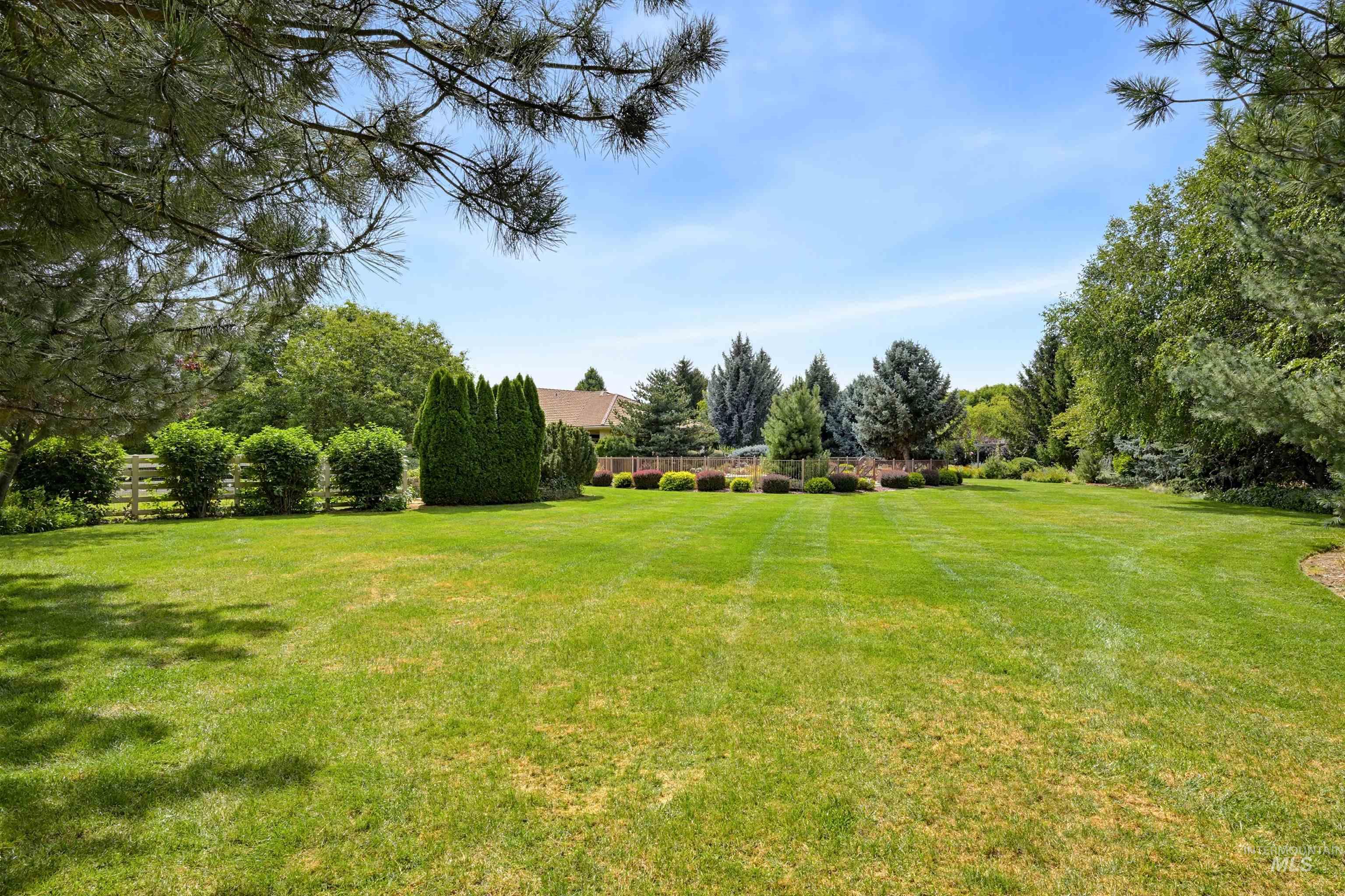 2554 W Sugar Crest Drive