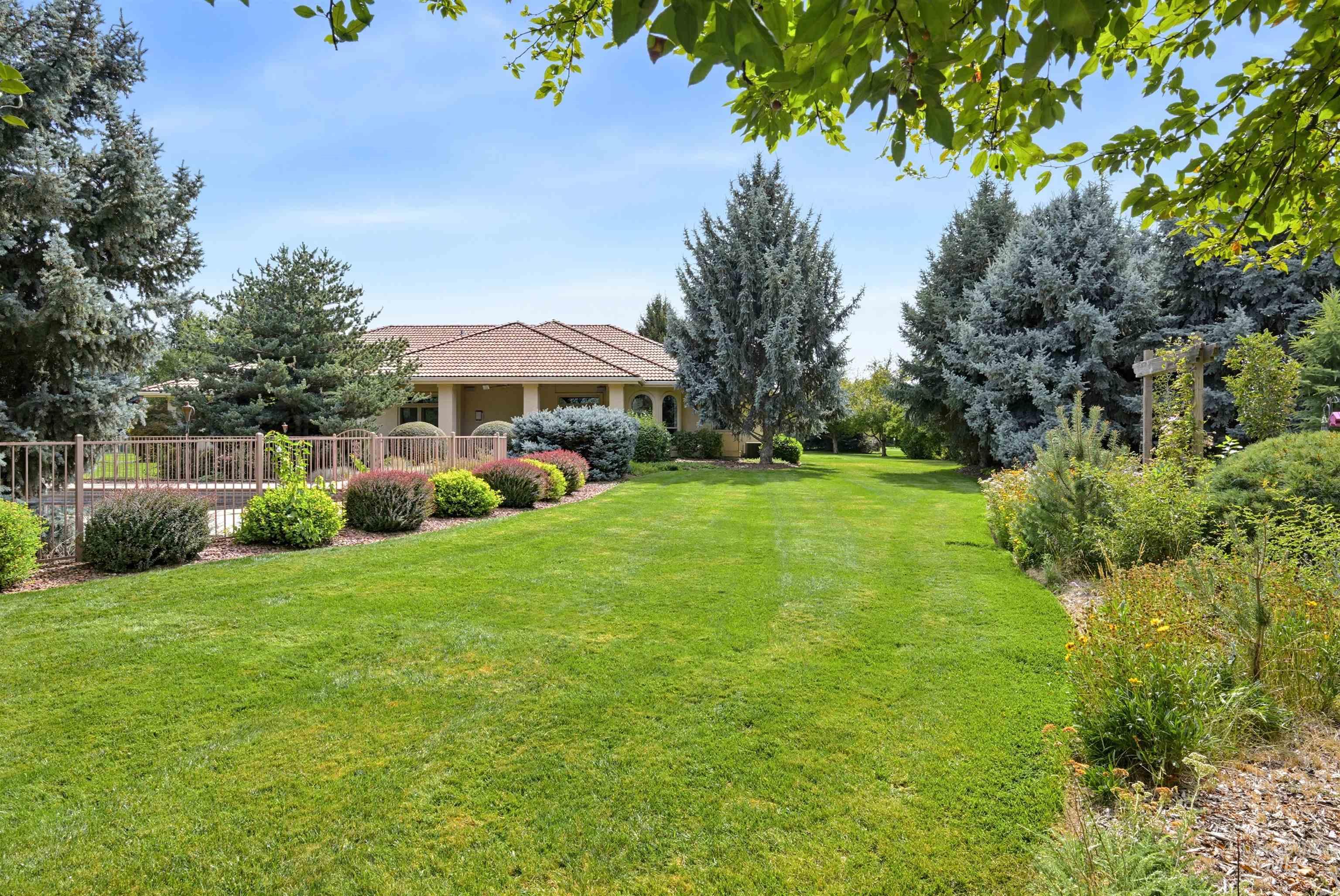 2554 W Sugar Crest Drive