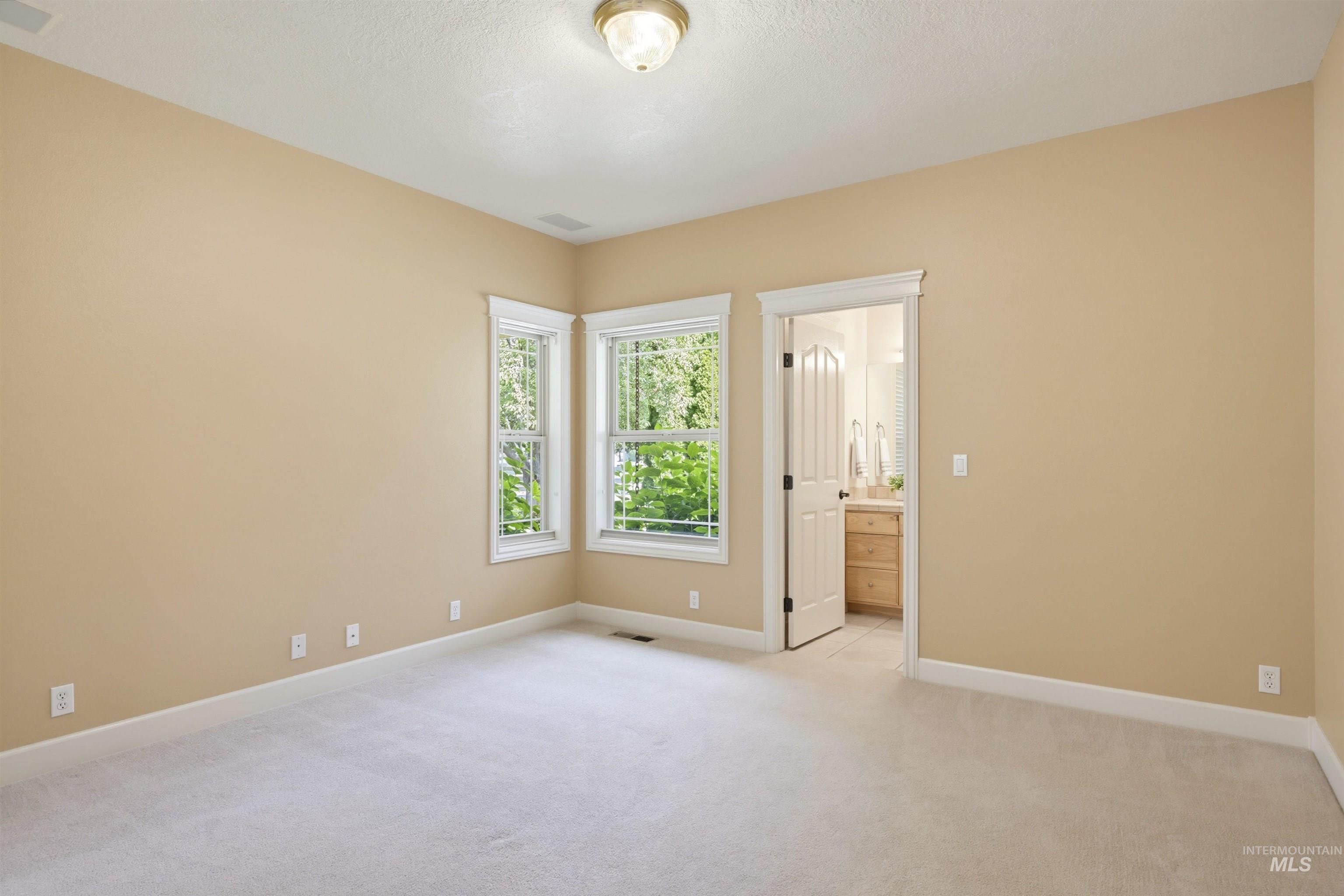 2554 W Sugar Crest Drive