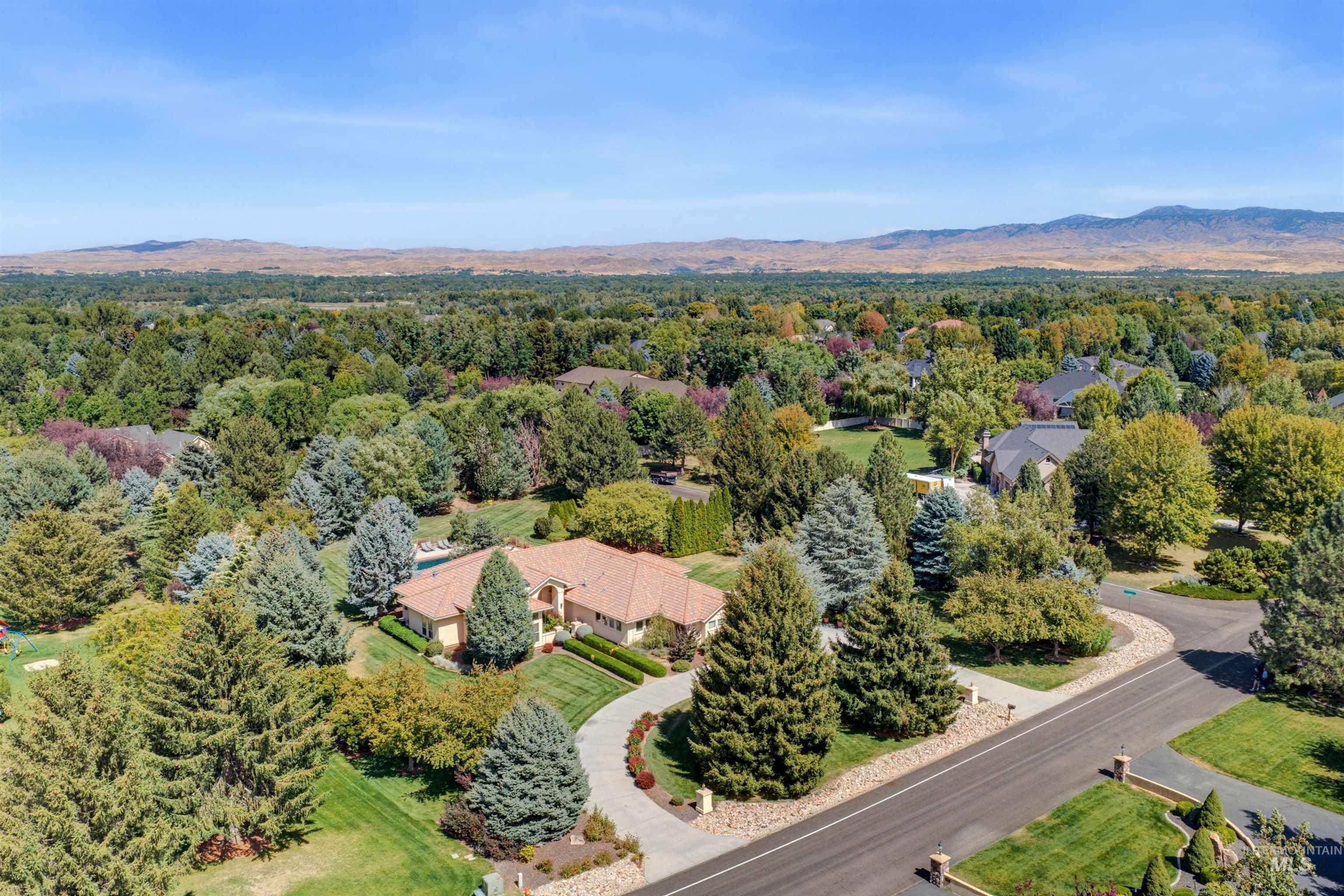 2554 W Sugar Crest Drive