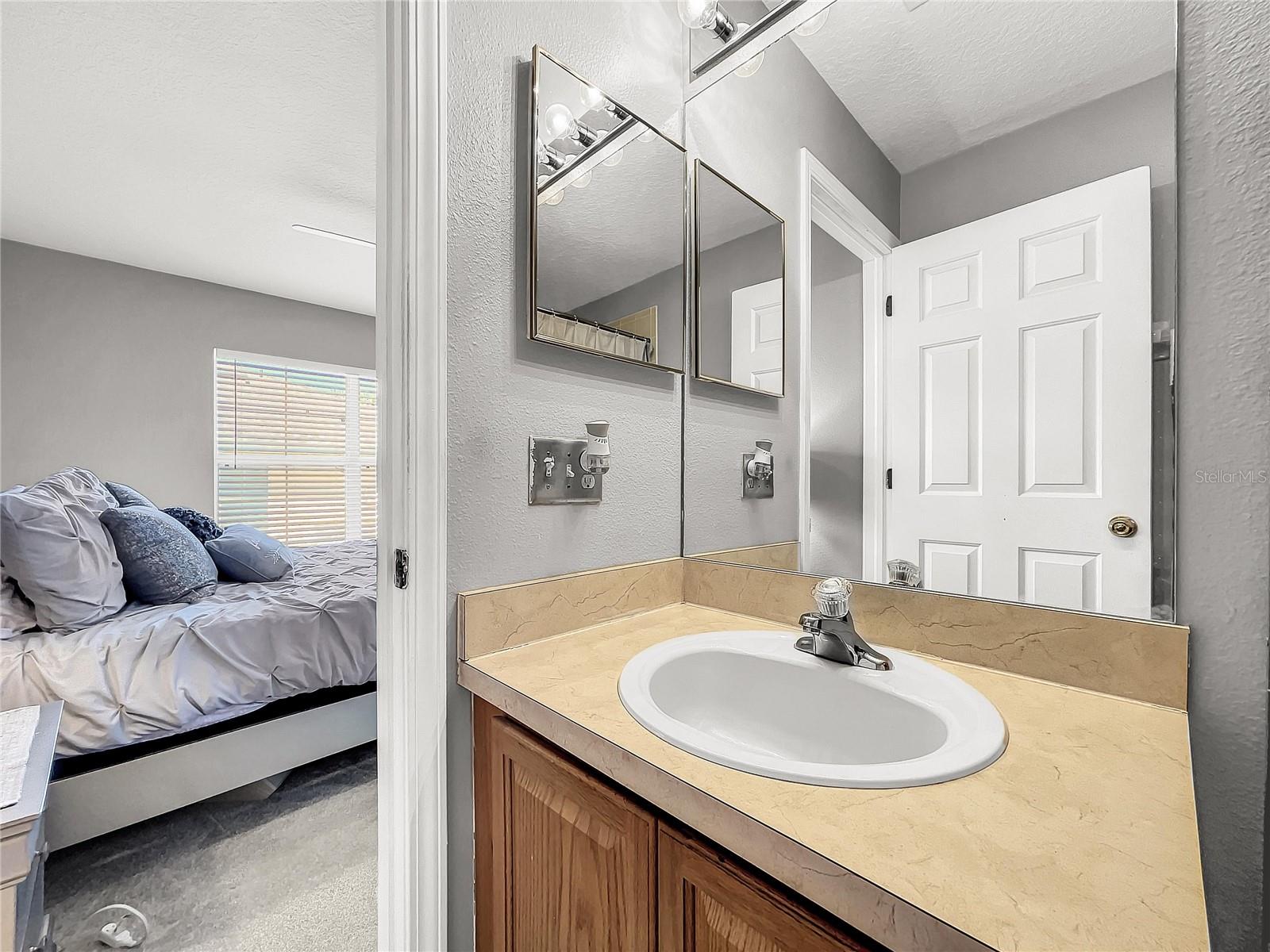 3442 CASTLE STONE CT